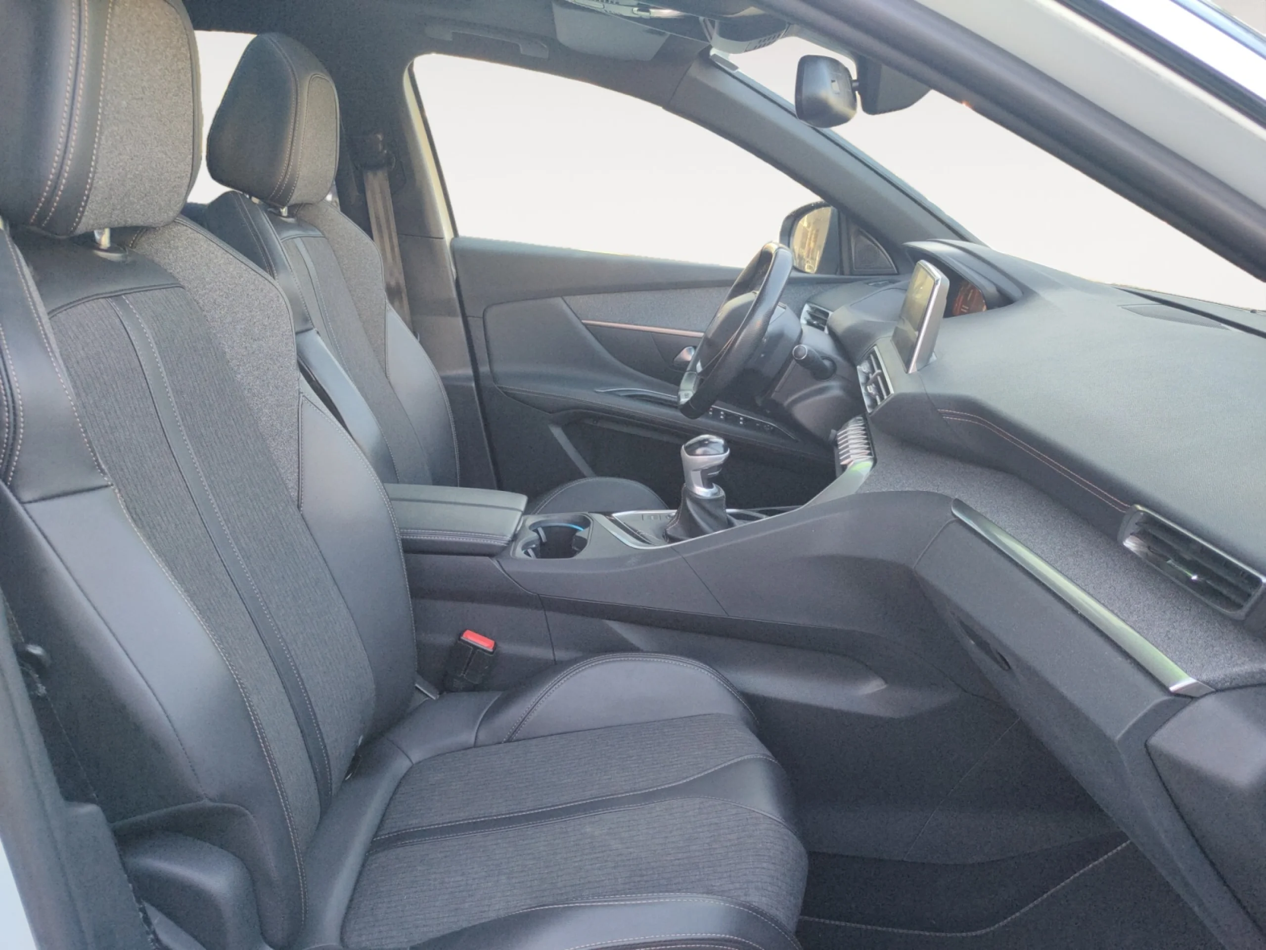 PEUGEOT 3008 1.5L BLUEHDI 96KW (130CV) S&S GT LINE - Foto 5