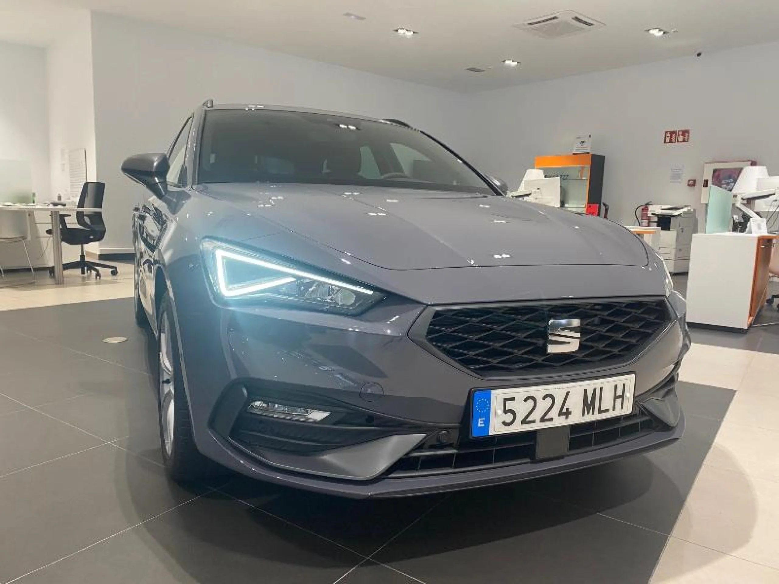 SEAT LEON ST LEON SPORTSTOURER 1.4 E HYBRID 150 KW (204 CV) DSG FR XL E HYBRID - Foto 2