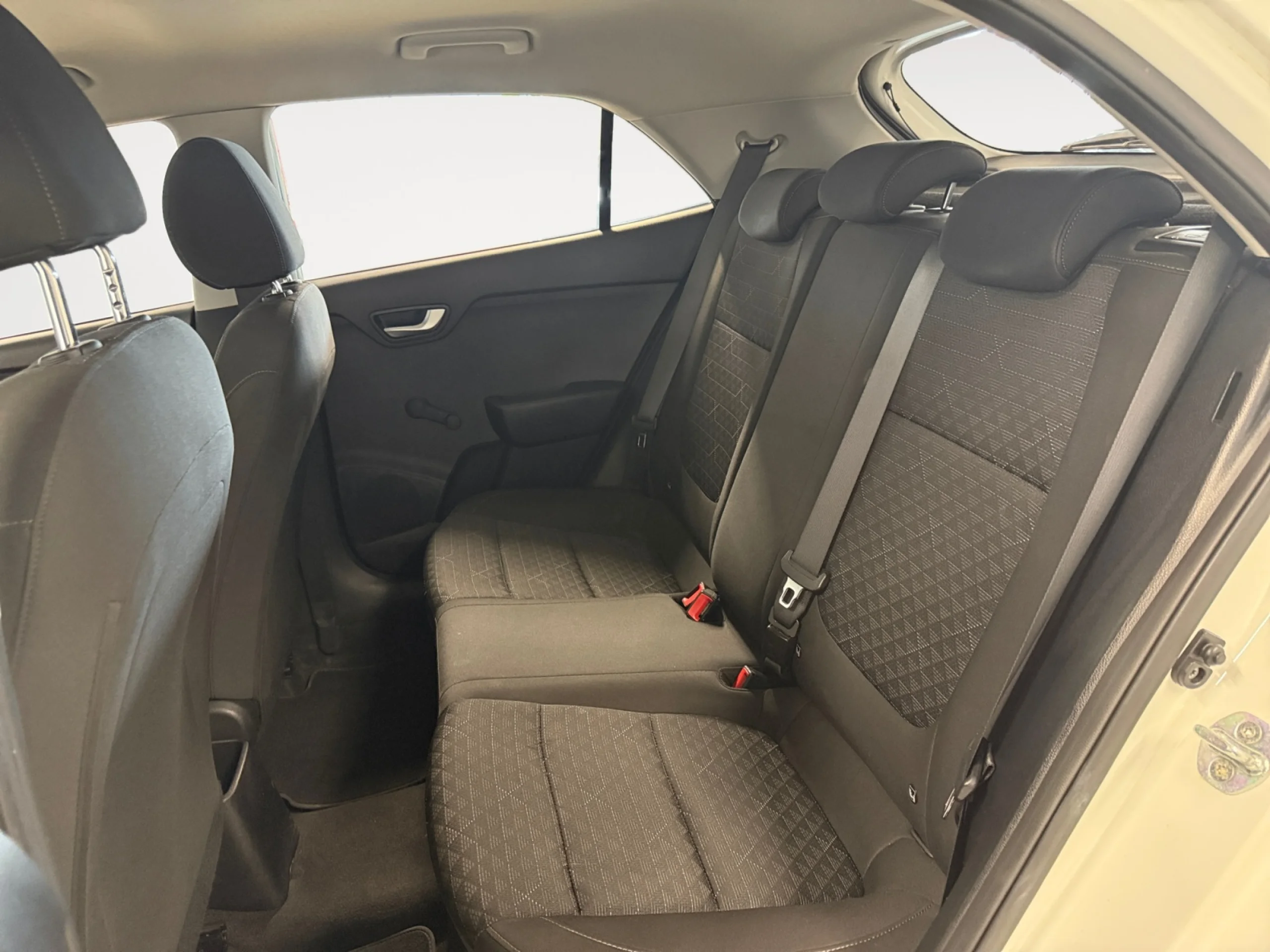 KIA Rio 1.2 CVVT 62KW (84CV) BUSINESS - Foto 6