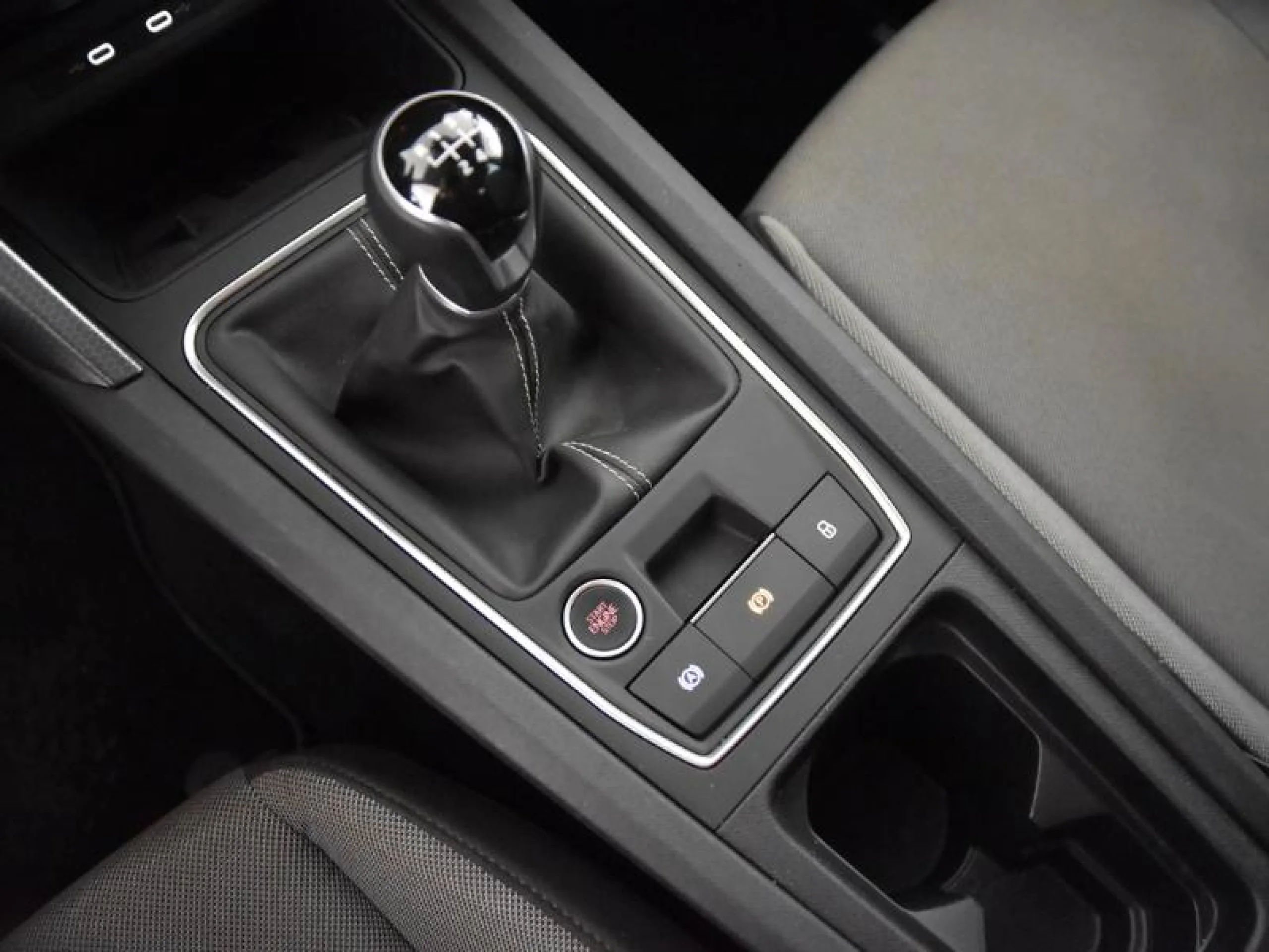 SEAT LEON 2.0 TDI 85KW STYLE XL - Foto 10
