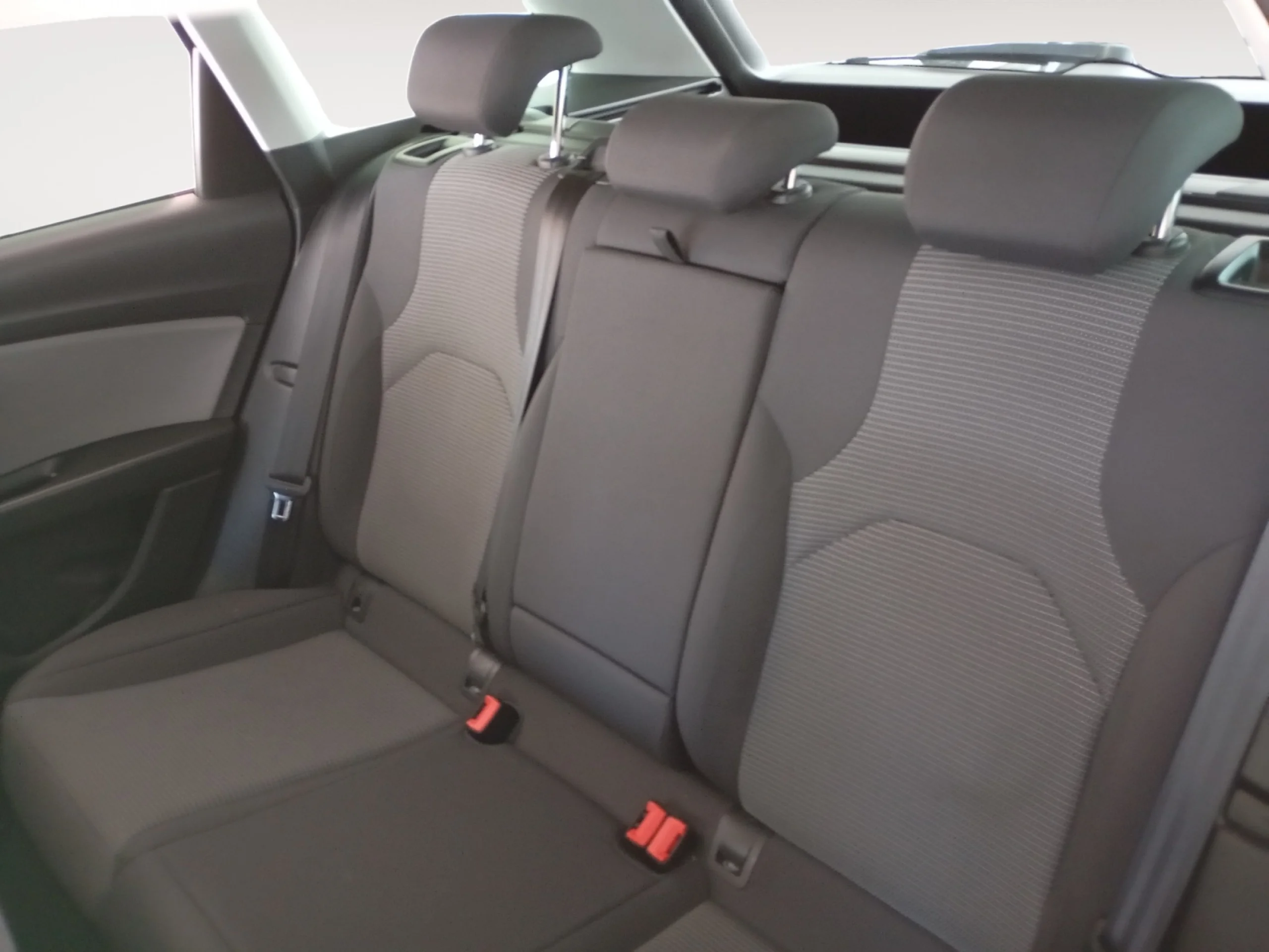 SEAT LEON ST 1.6 TDI 85KW (115CV) ST&SP STYLE ED - Foto 6