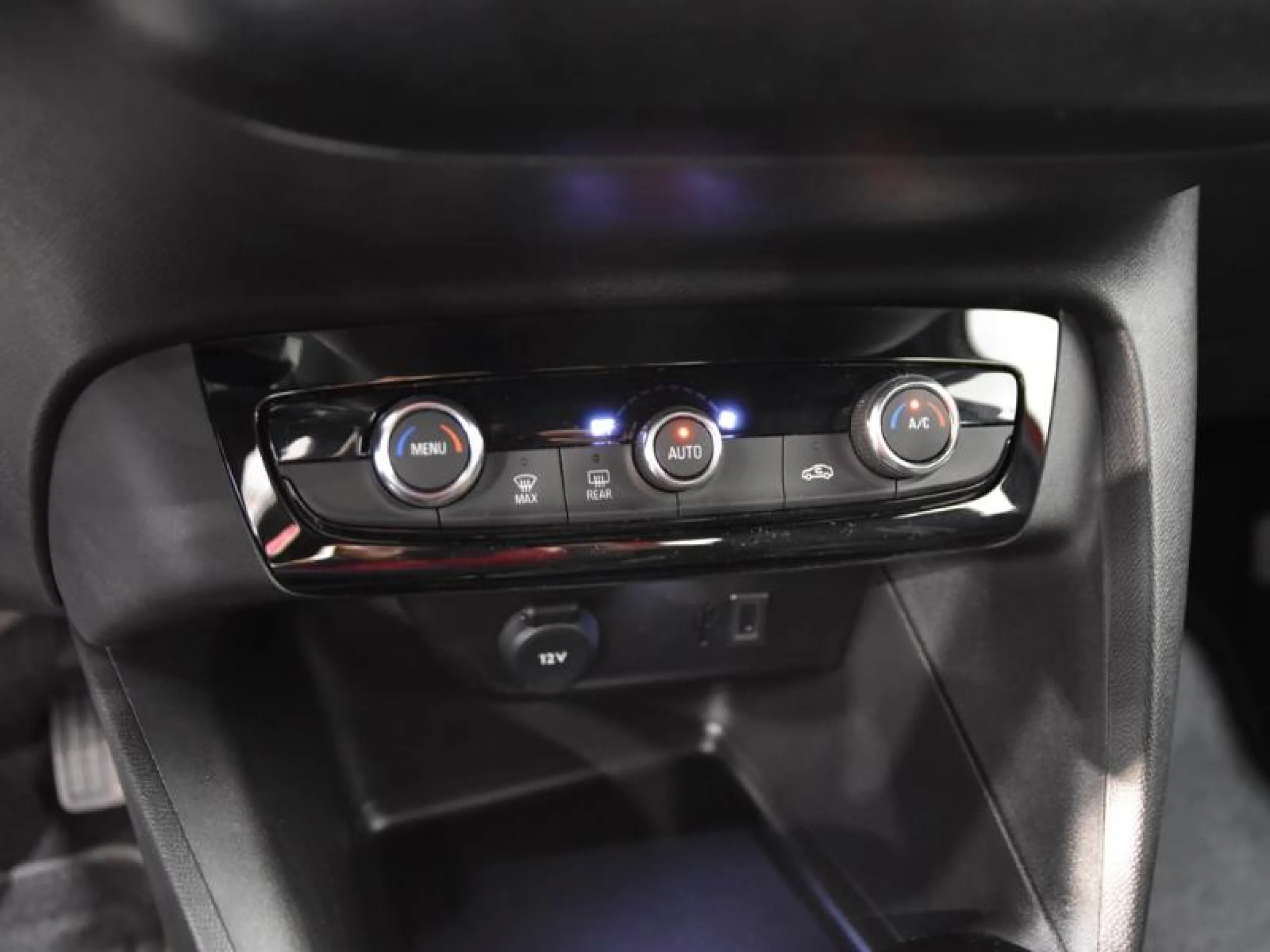 OPEL CORSA 1.2T XHL 74KW (100CV) EDITION - Foto 11