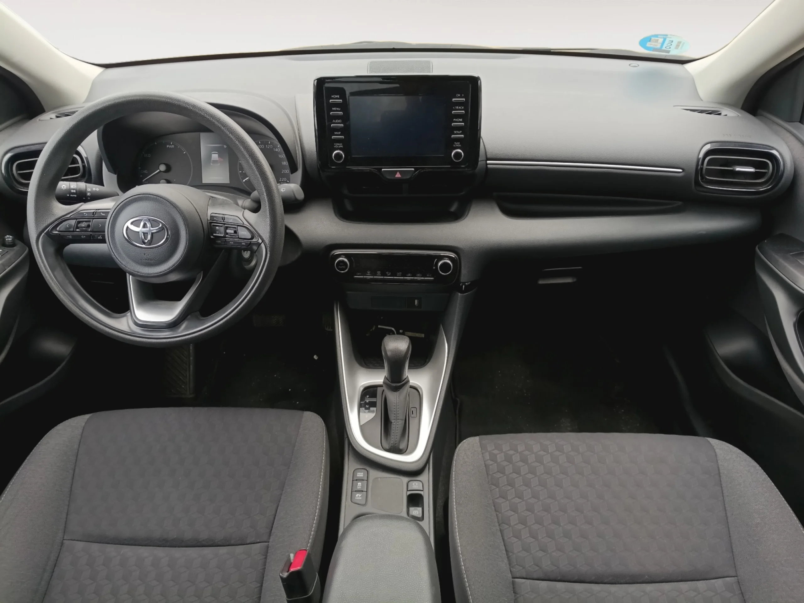 TOYOTA Yaris 1.5 120H BUSINESS PLUS - Foto 4