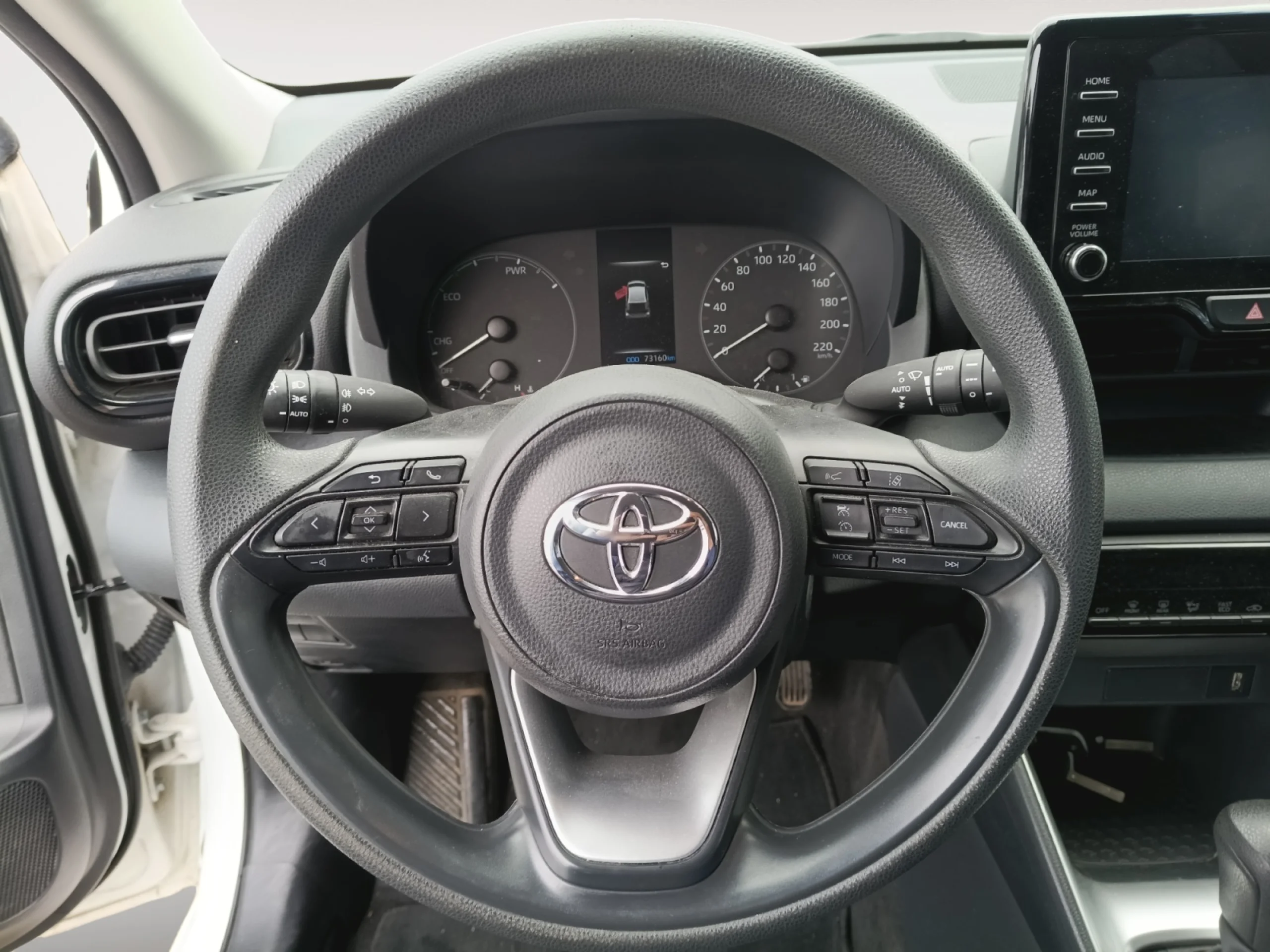 TOYOTA Yaris 1.5 120H BUSINESS PLUS - Foto 11