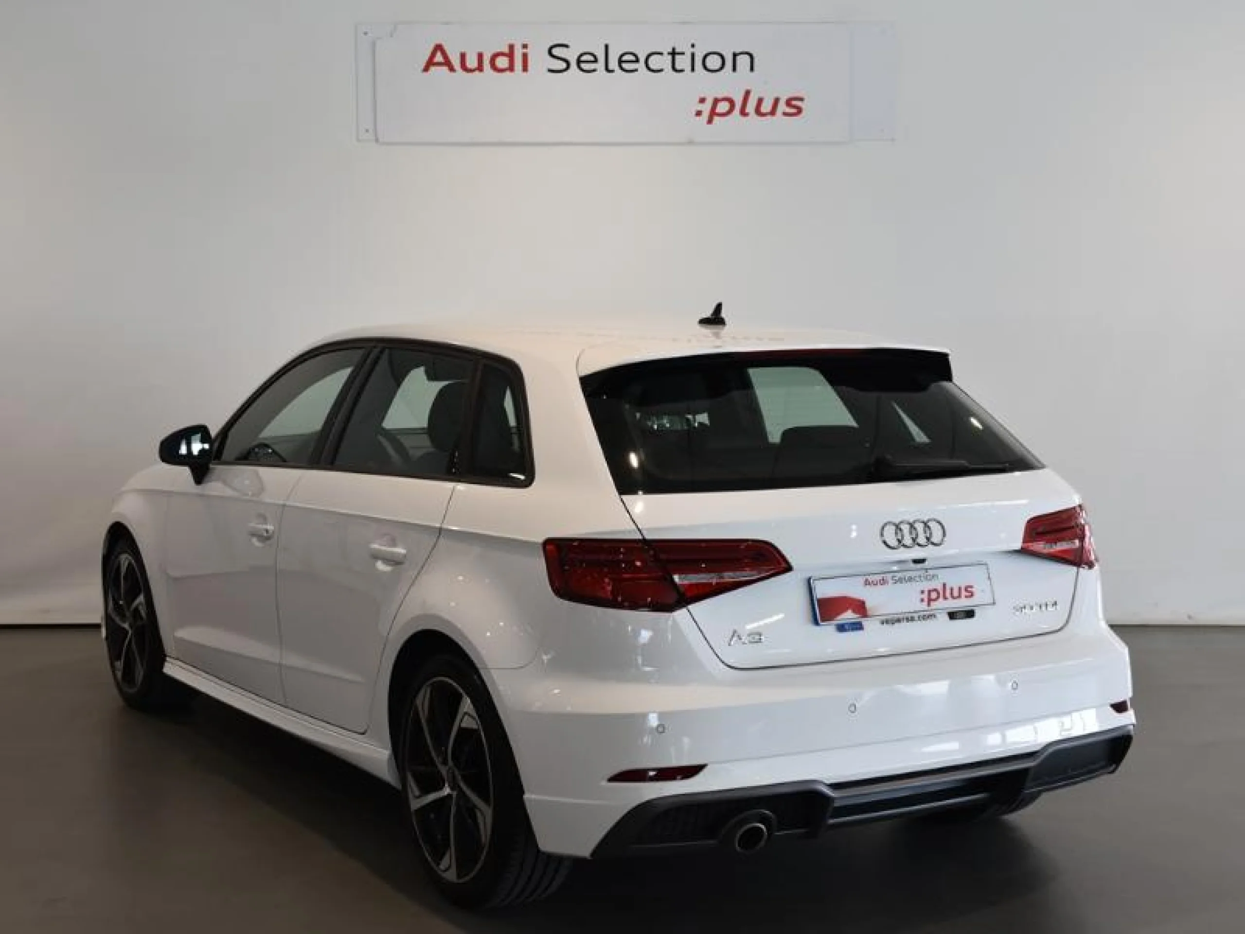 AUDI A3 SPORTBACK BLACK LINE 30 TDI 85KW (116CV) - Foto 2