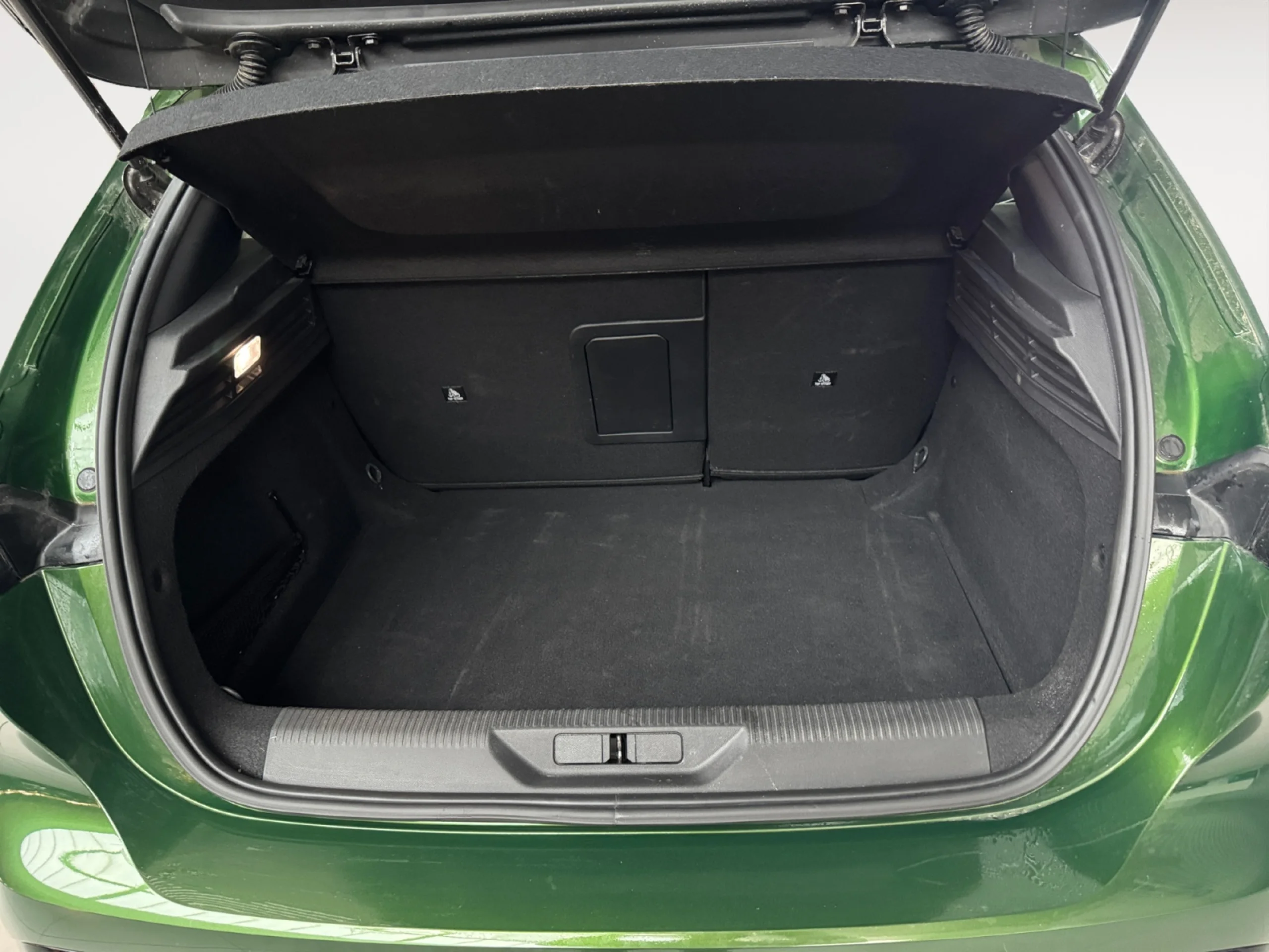 PEUGEOT 308 5P ALLURE PURETECH 130 S&S MAN - Foto 6