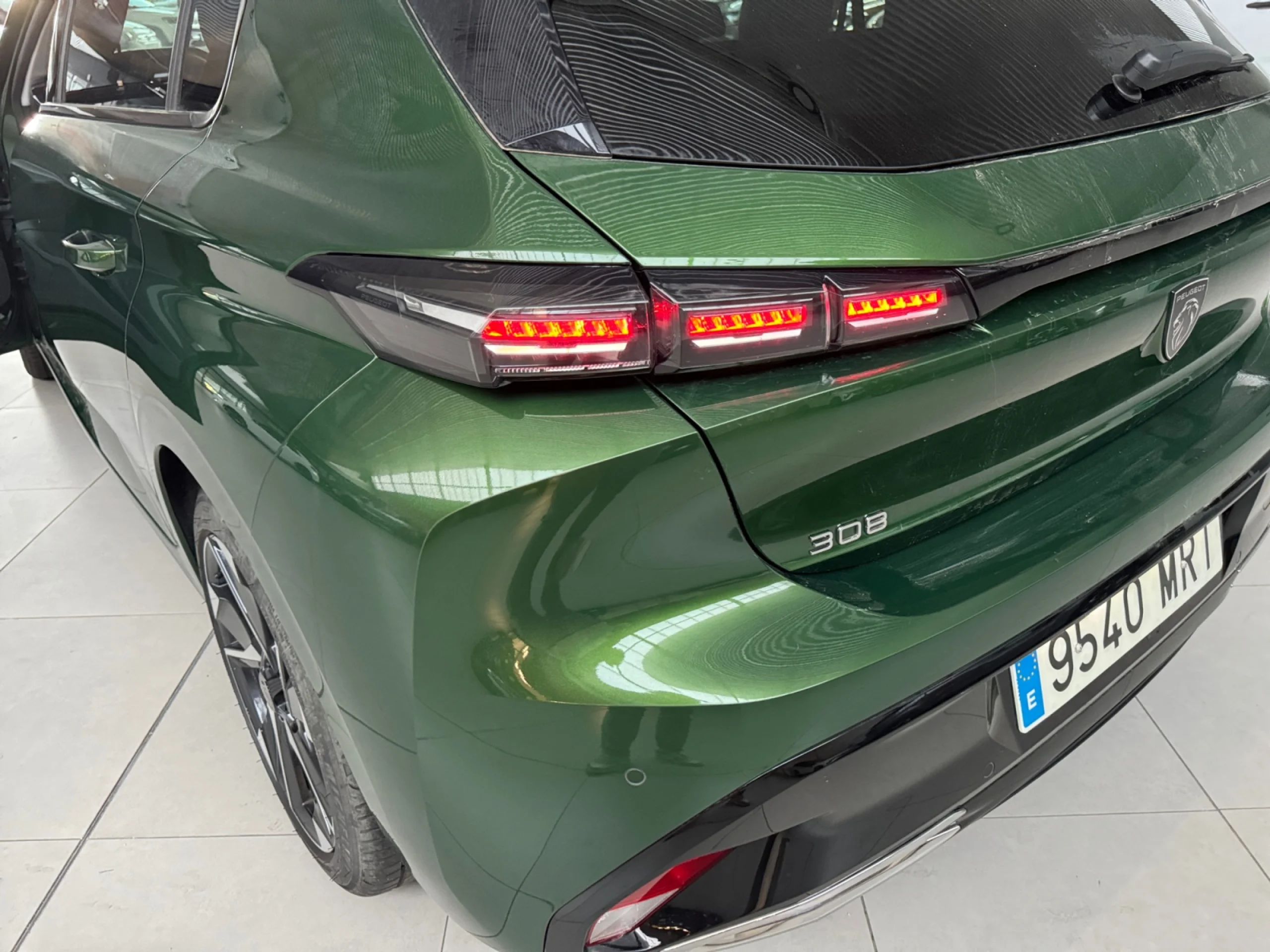 PEUGEOT 308 5P ALLURE PURETECH 130 S&S MAN - Foto 12