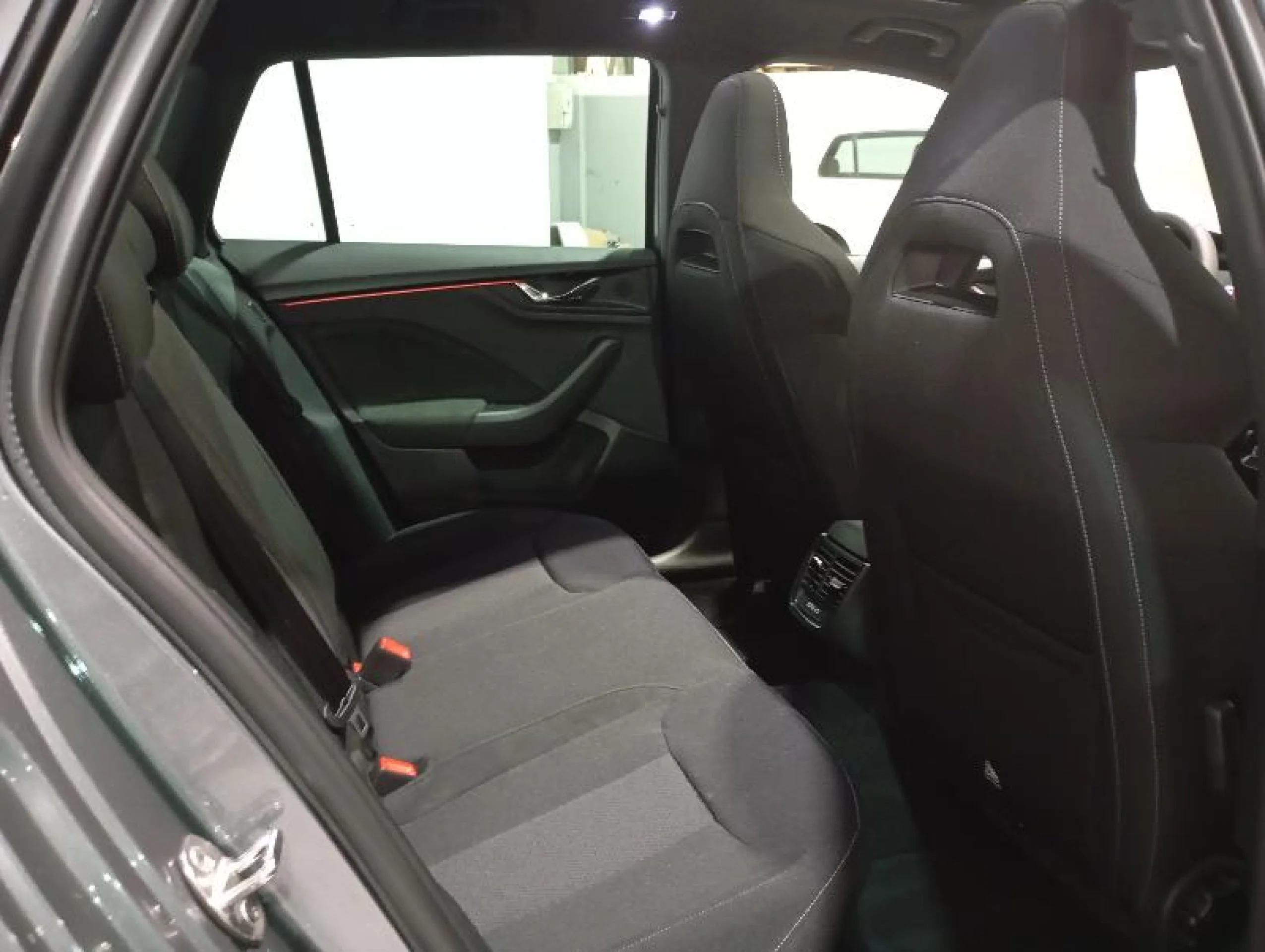 SKODA KAMIQ 1.5 TSI 110KW (150CV) DESIGN - Foto 11
