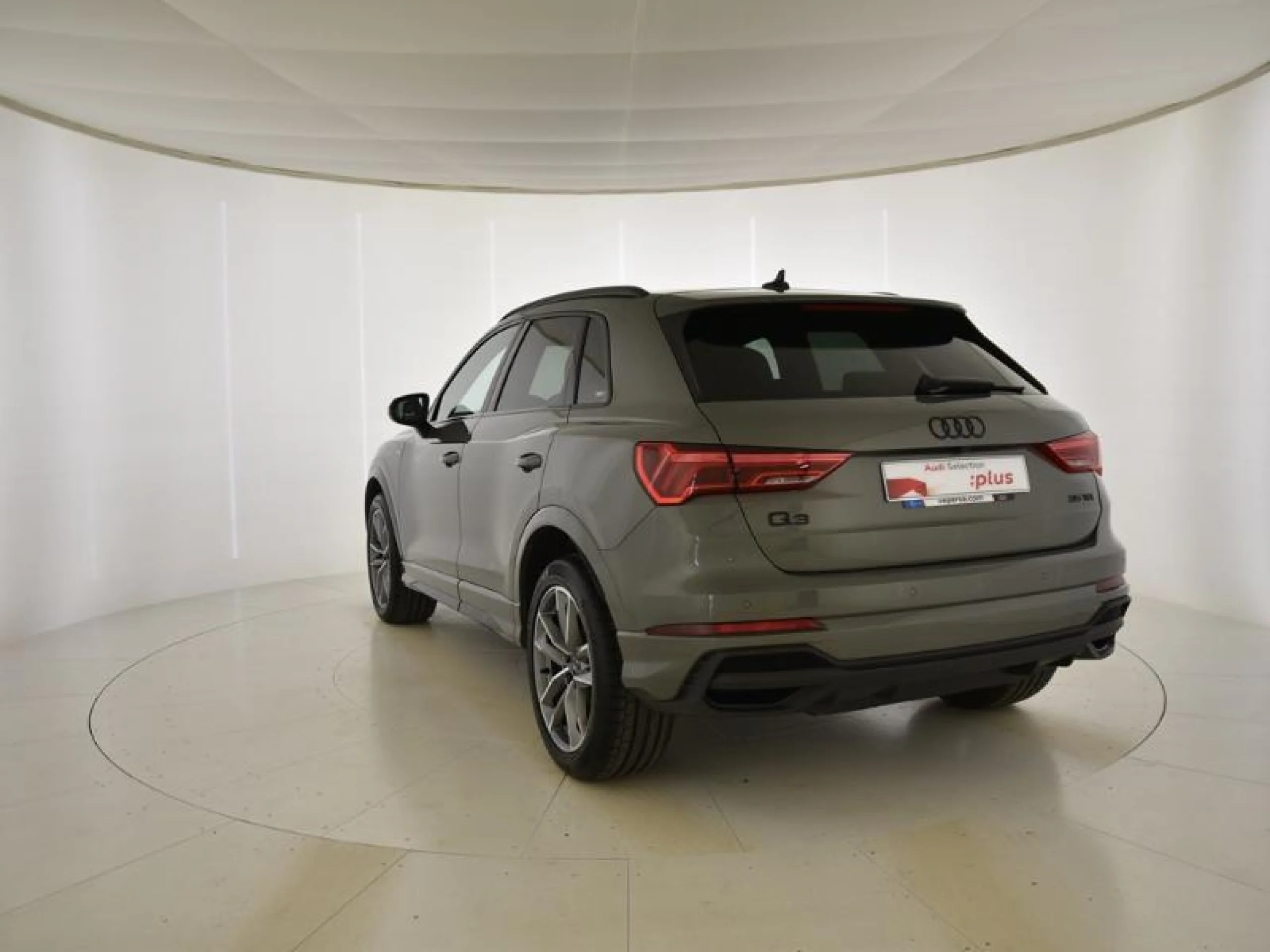 AUDI Q3 BLACK LINE 35 TDI 110KW (150CV) - Foto 2