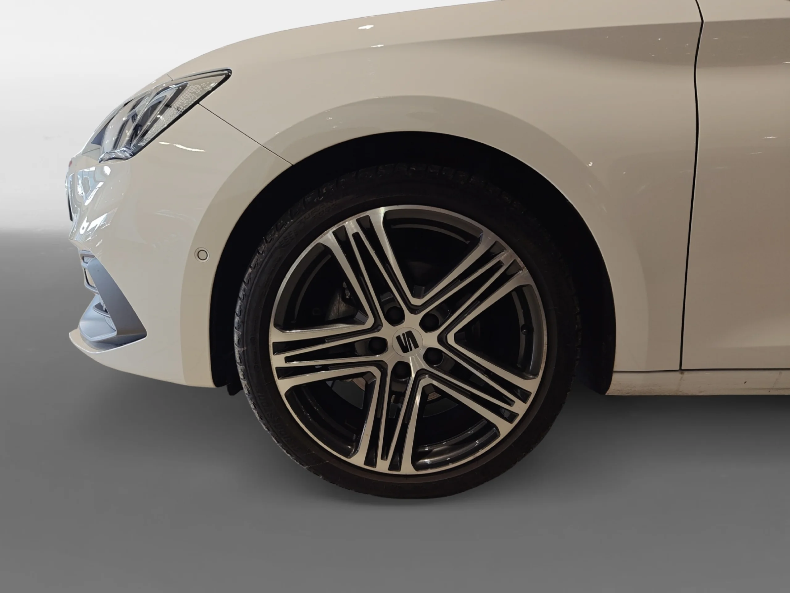 SEAT LEON SP 1.5 TSI 110KW FR SPECIAL EDITION - Foto 8