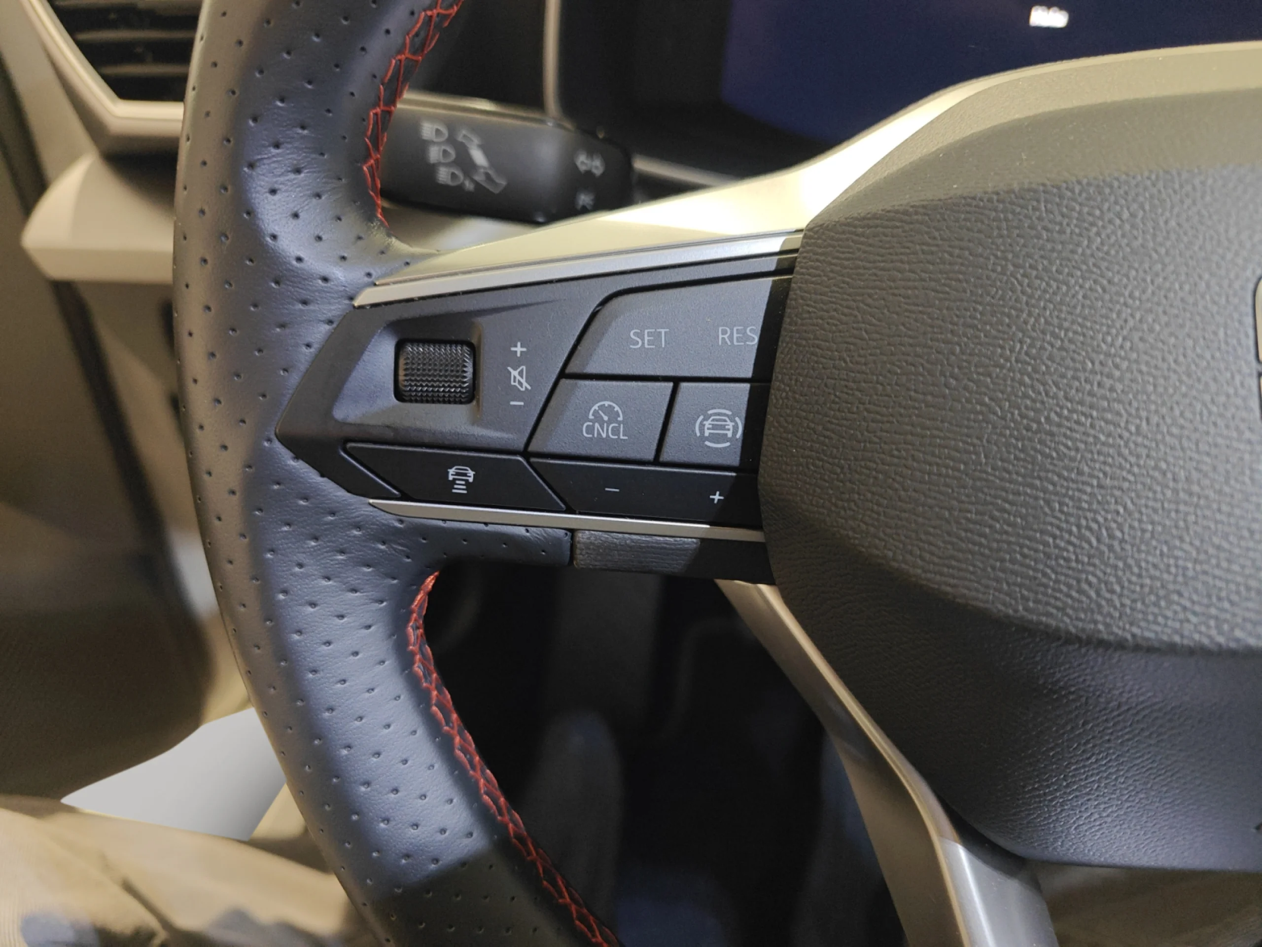 SEAT LEON SP 1.5 TSI 110KW FR SPECIAL EDITION - Foto 12