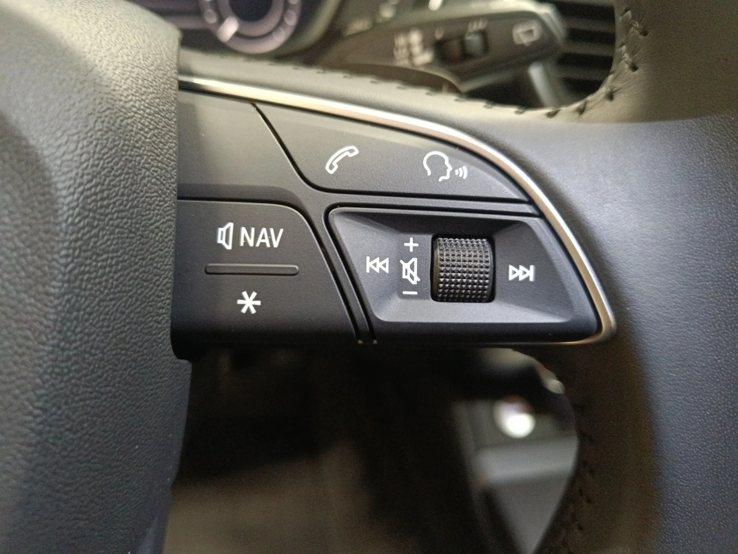 AUDI Q5 S LINE 55 TFSI E QUATTRO S TRONIC - Foto 10