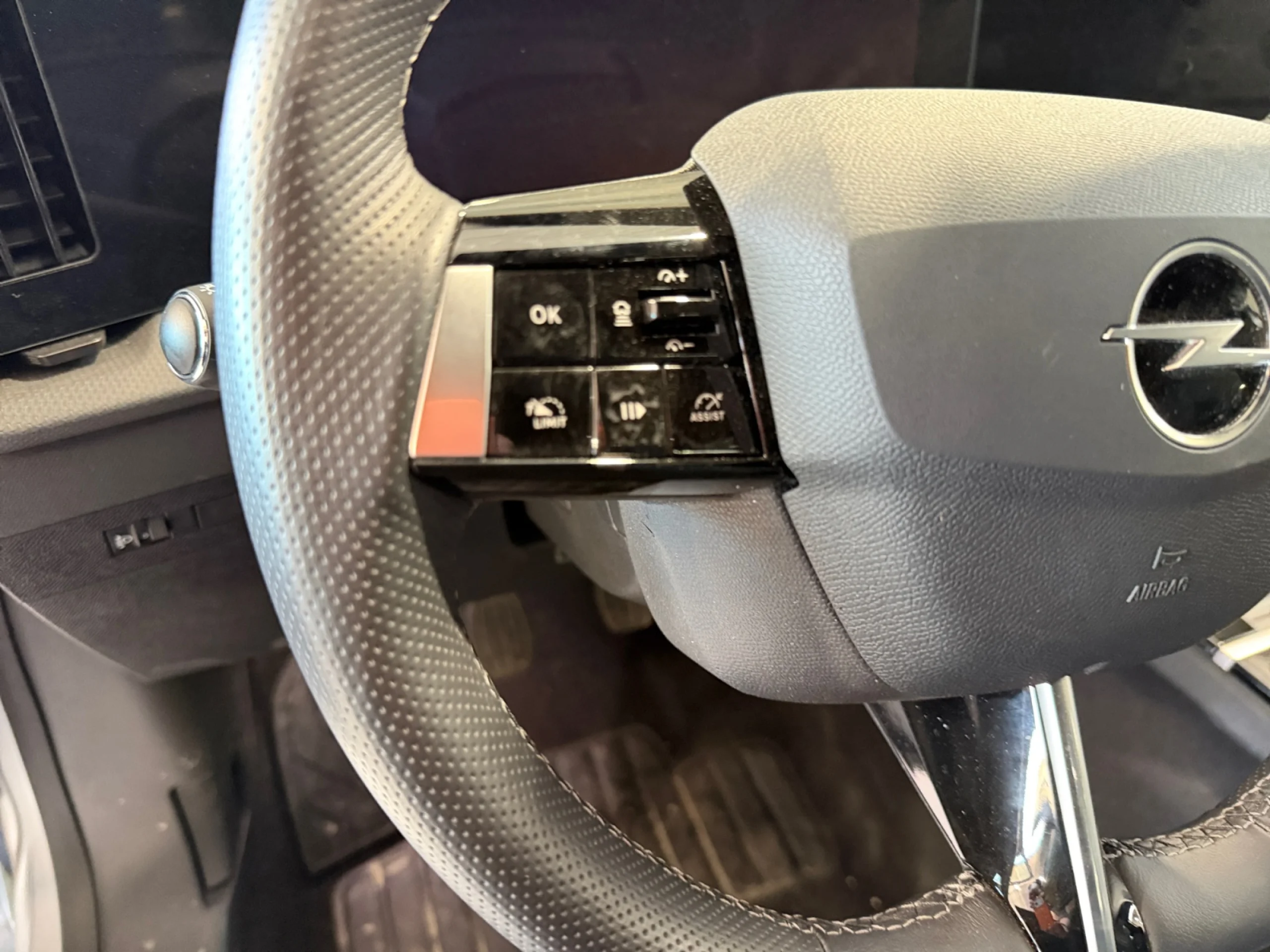 OPEL ASTRA 1.2T XHT 96KW (130CV) GS - Foto 9