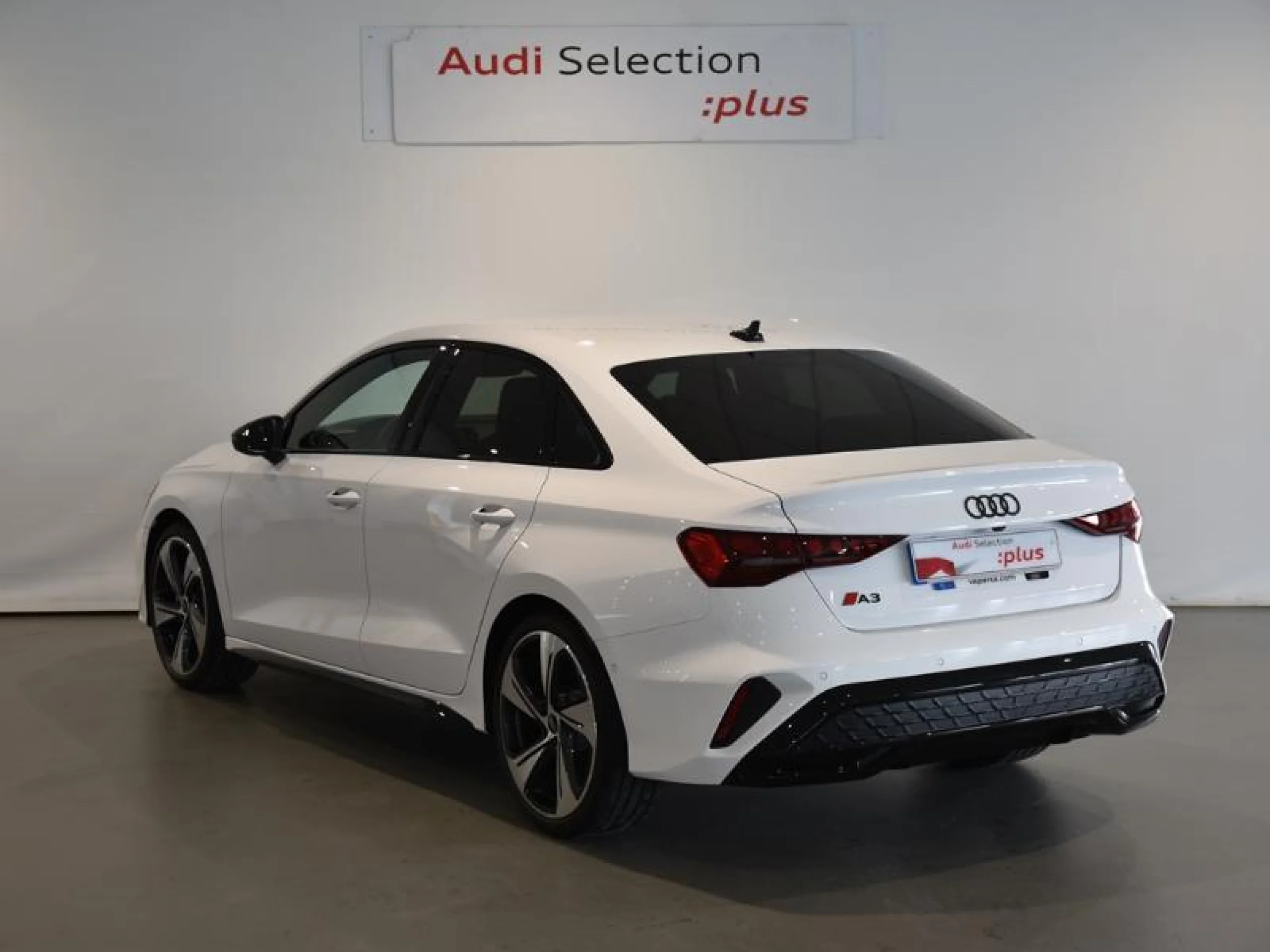 AUDI A3 SEDAN BLACK LINE 35 TFSI 110KW S TRONIC - Foto 2