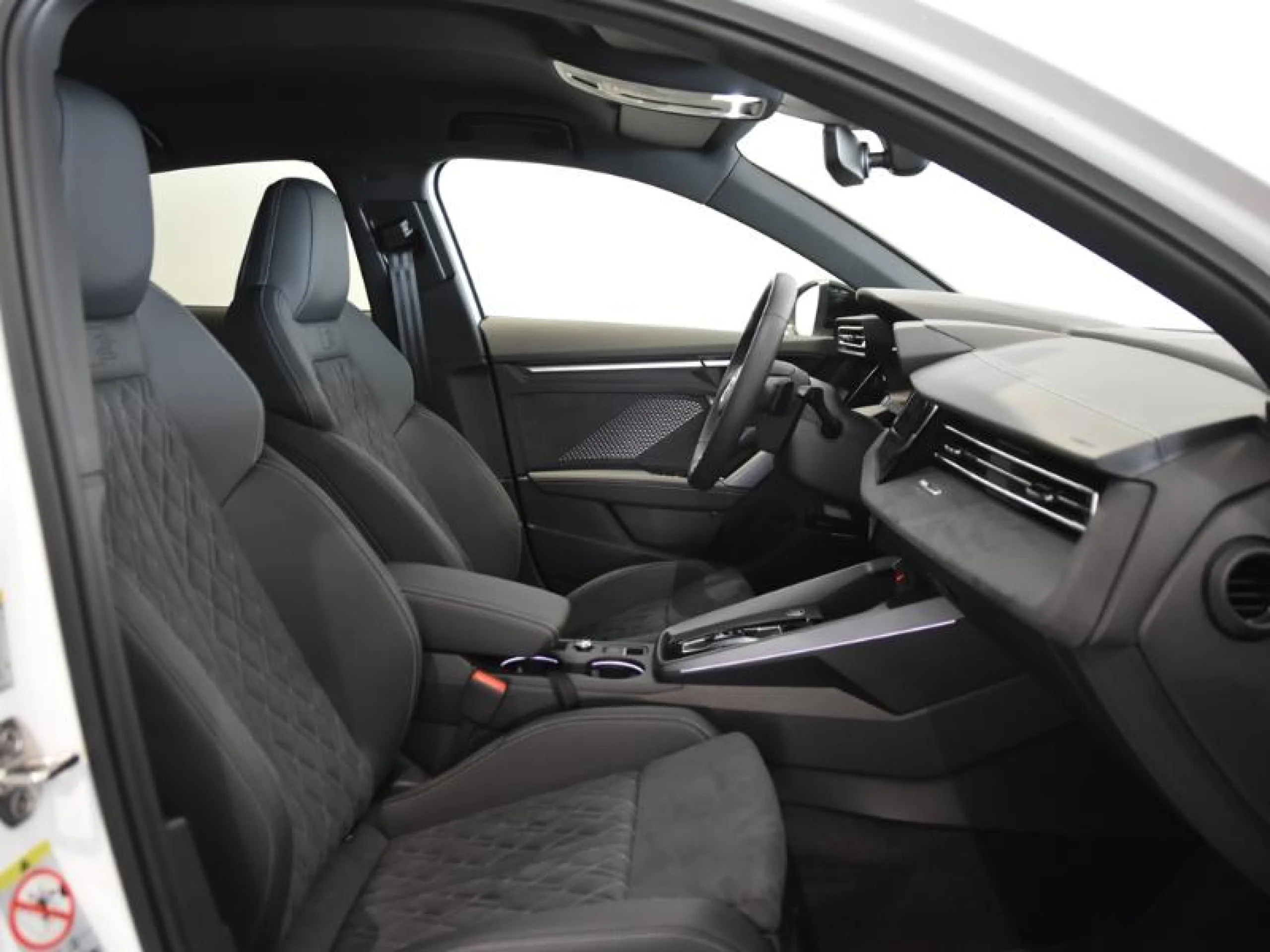 AUDI A3 SEDAN BLACK LINE 35 TFSI 110KW S TRONIC - Foto 5