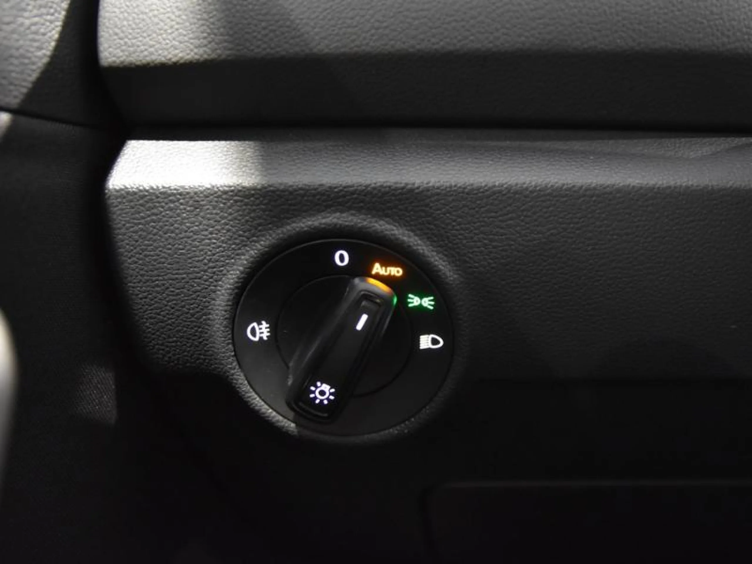 VOLKSWAGEN T ROC LIFE 2.0 TDI 110KW (150CV) DSG - Foto 16