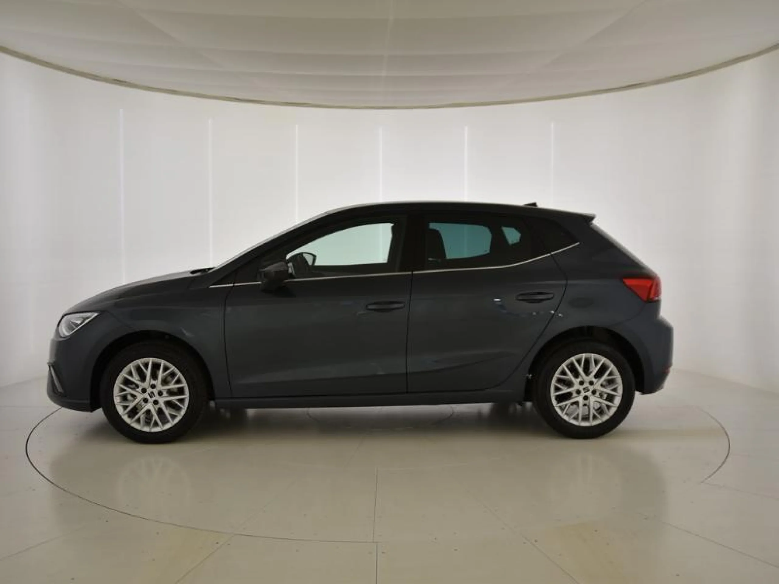 SEAT IBIZA 1.0 TSI 85KW (115CV) SPECIAL EDITION - Foto 4