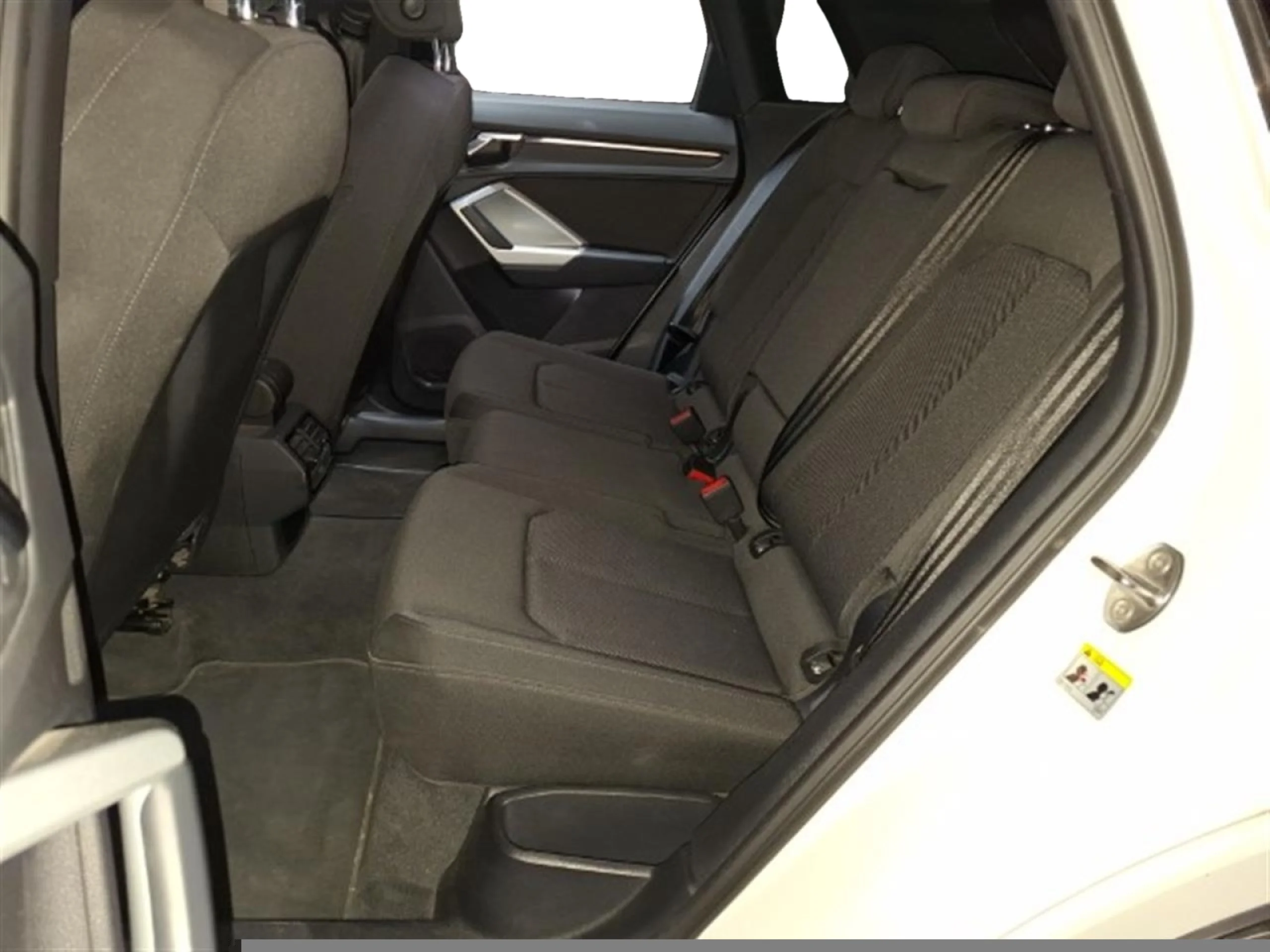 AUDI Q3 BLACK LINE 35 TDI 110KW (150CV) S TRONIC - Foto 6