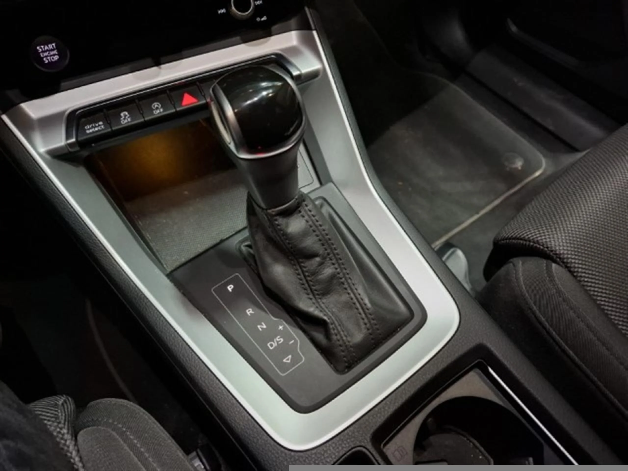 AUDI Q3 BLACK LINE 35 TDI 110KW (150CV) S TRONIC - Foto 8