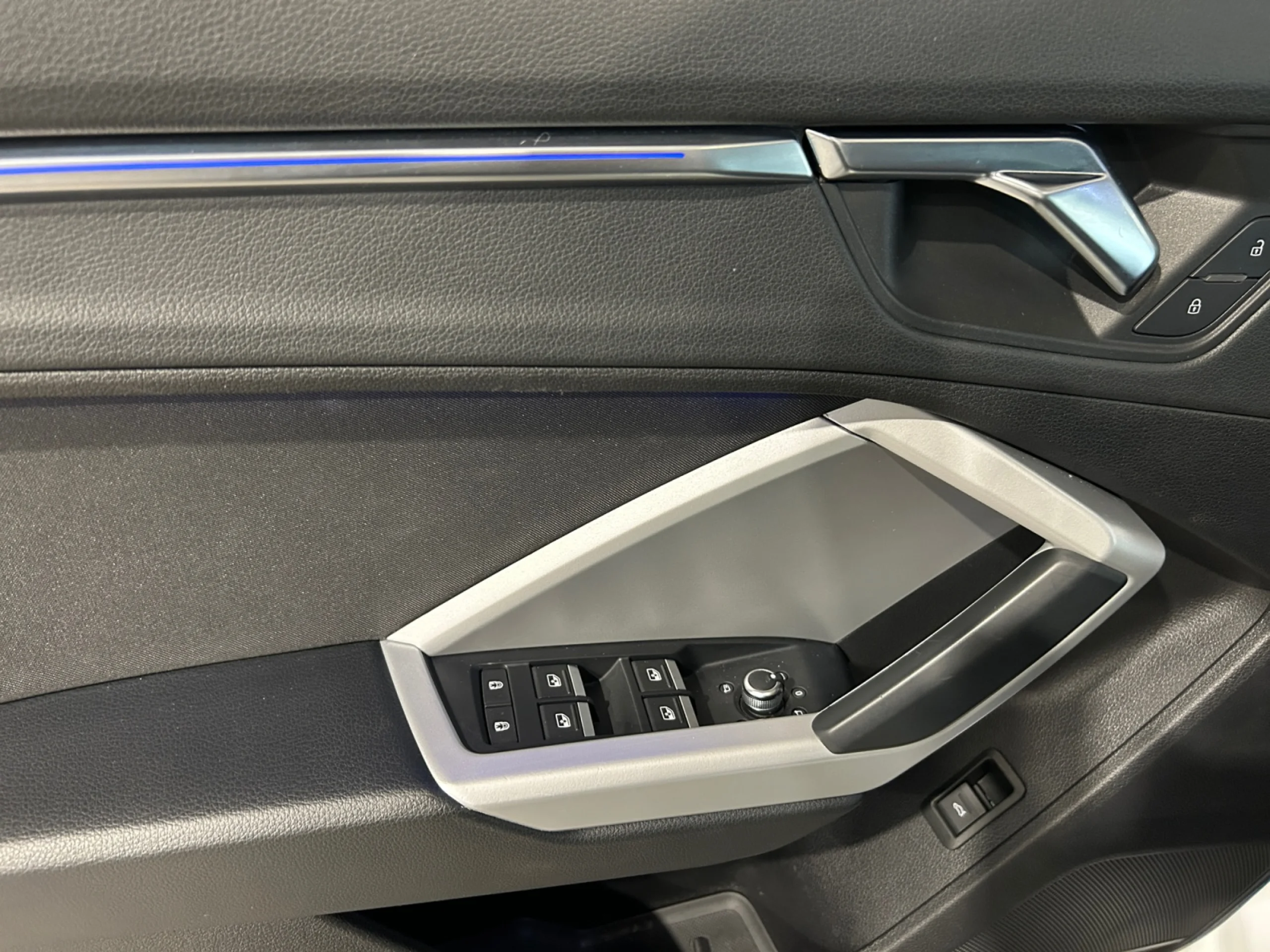 AUDI Q3 BLACK LINE 35 TDI 110KW (150CV) S TRONIC - Foto 15