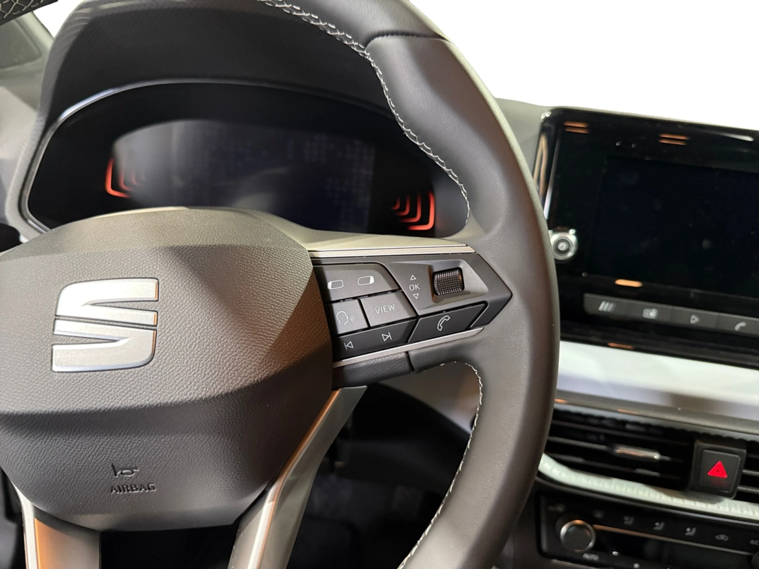 SEAT IBIZA 1.0 TSI 85KW (115CV) SPECIAL EDITION - Foto 9