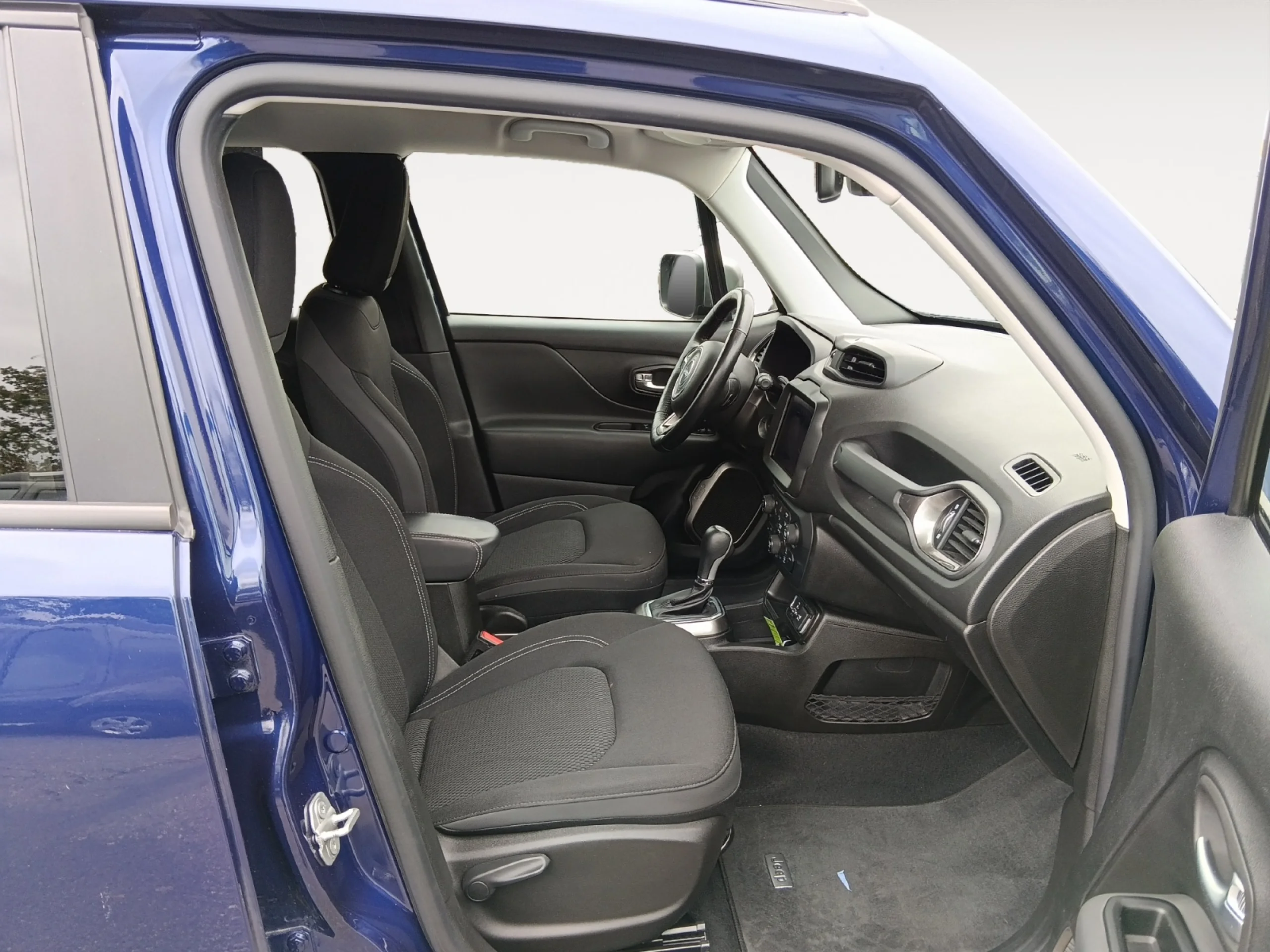 JEEP RENEGADE 1.3G 110KW LIMITED 4X2 DDCT - Foto 5