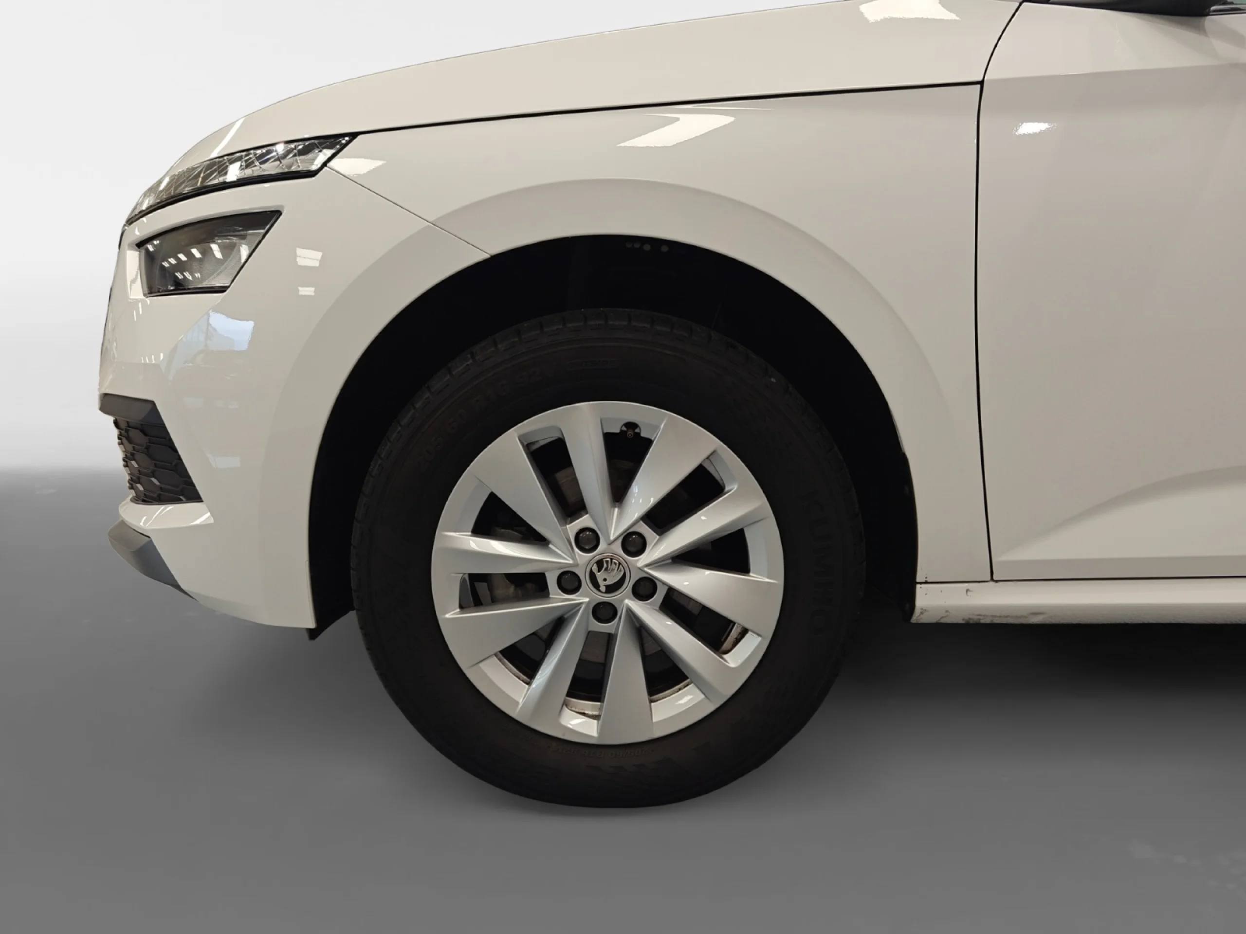 SKODA KAMIQ 1.0 TSI 85KW (115CV) SELECTION - Foto 8