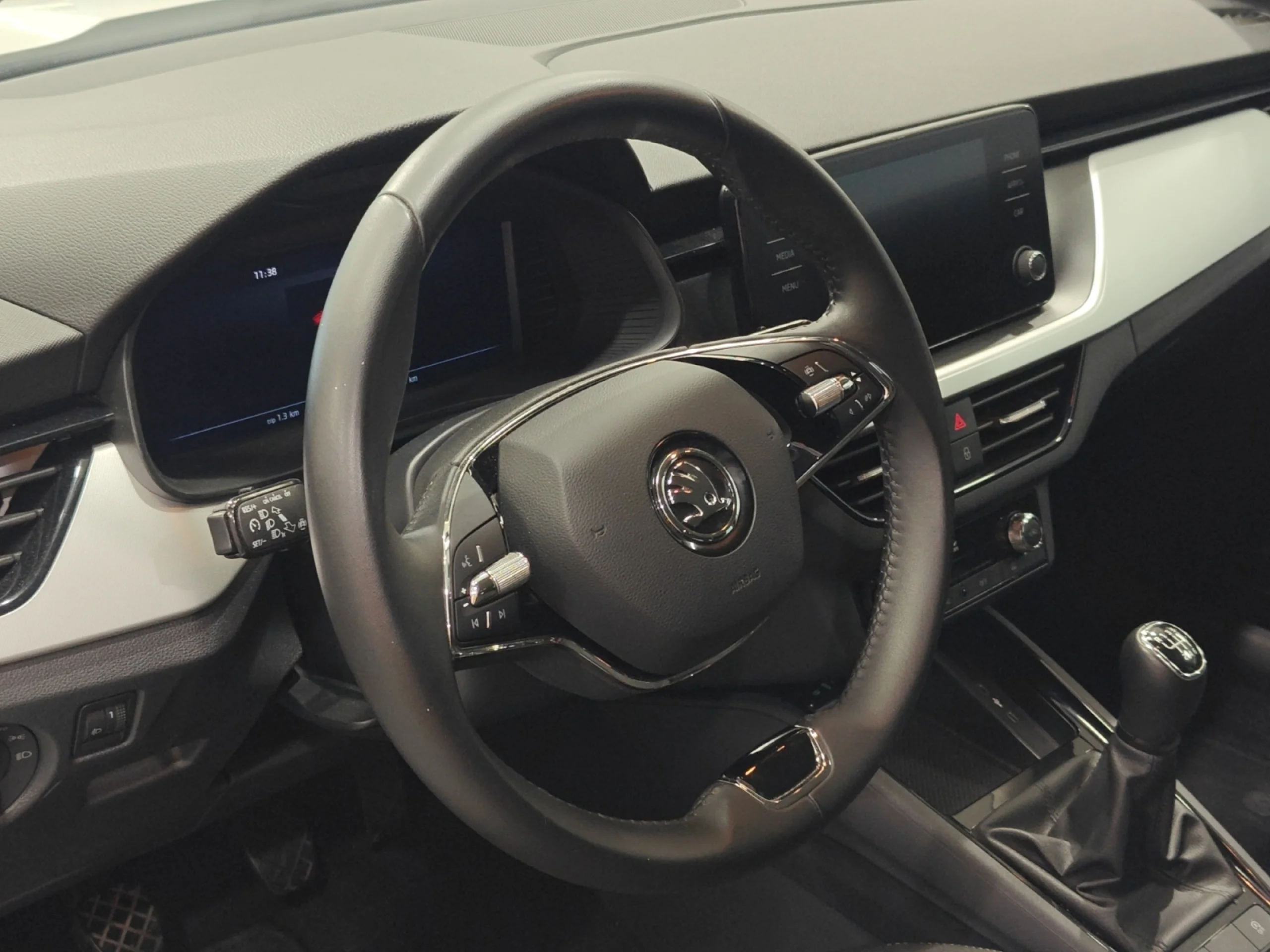 SKODA KAMIQ 1.0 TSI 85KW (115CV) SELECTION - Foto 9