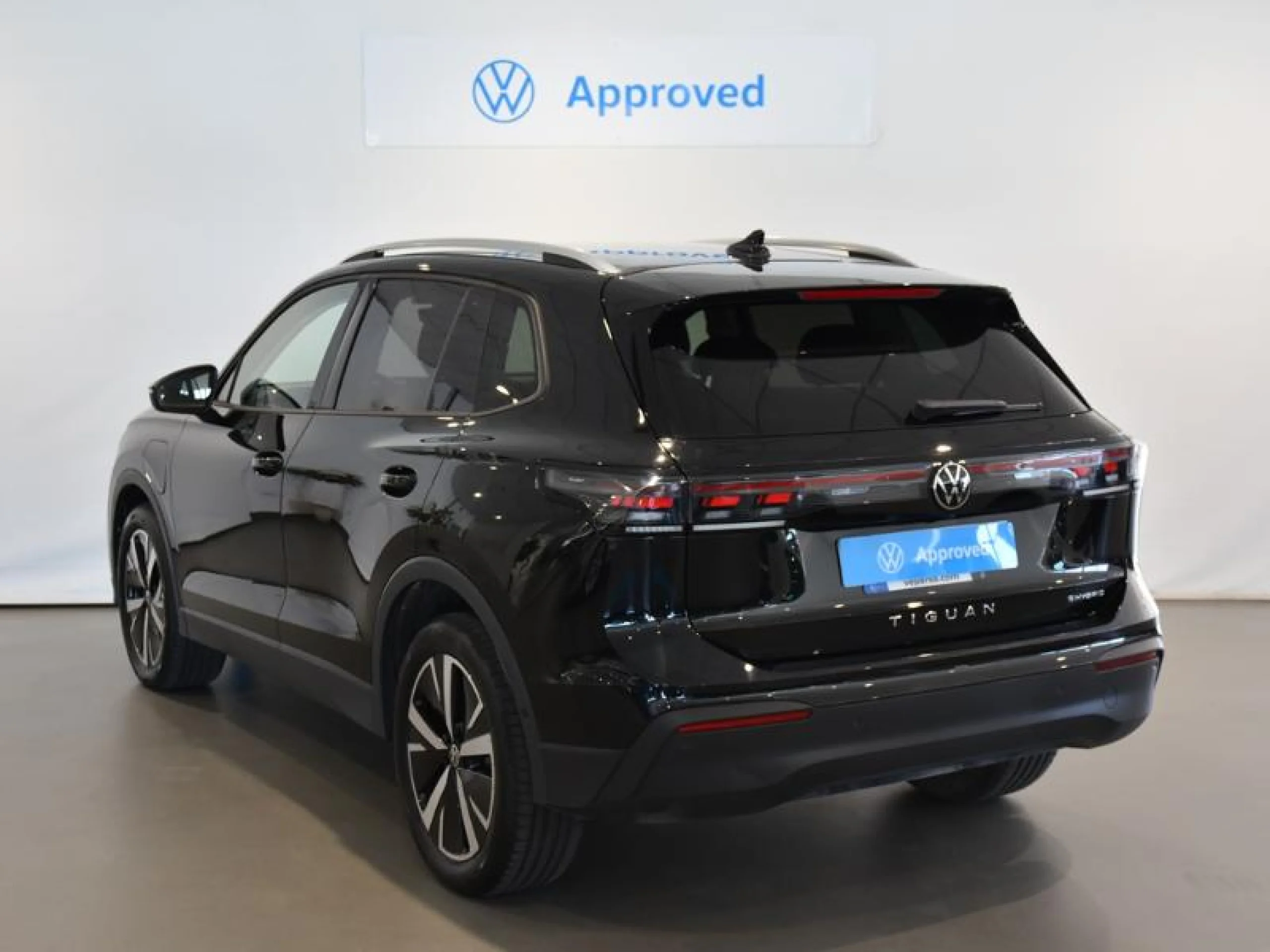 VOLKSWAGEN TIGUAN ··MÁS·· 1.5 TSI EHYBRID 150KW (204CV) DSG - Foto 2