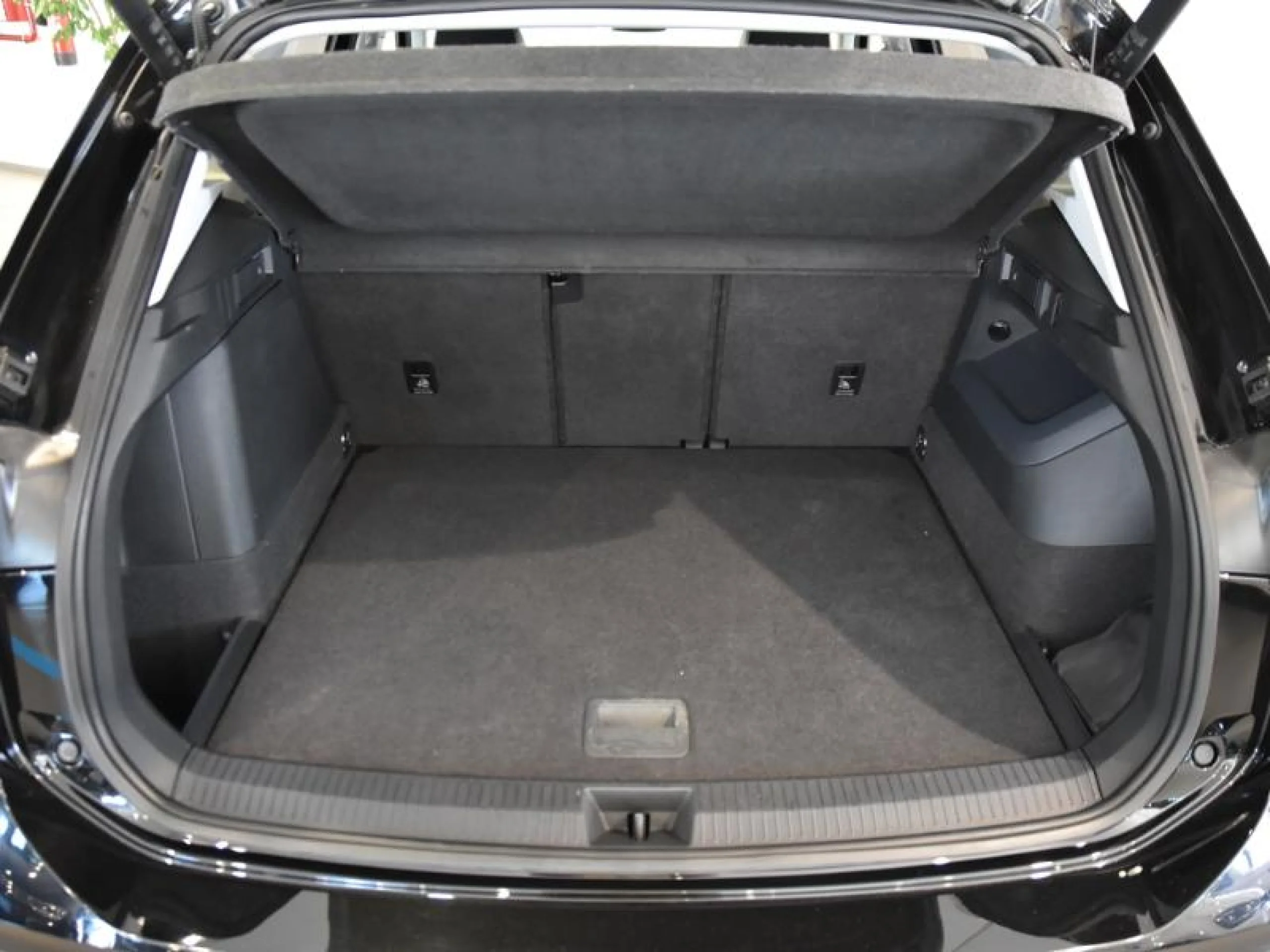 VOLKSWAGEN TIGUAN ··MÁS·· 1.5 TSI EHYBRID 150KW (204CV) DSG - Foto 7