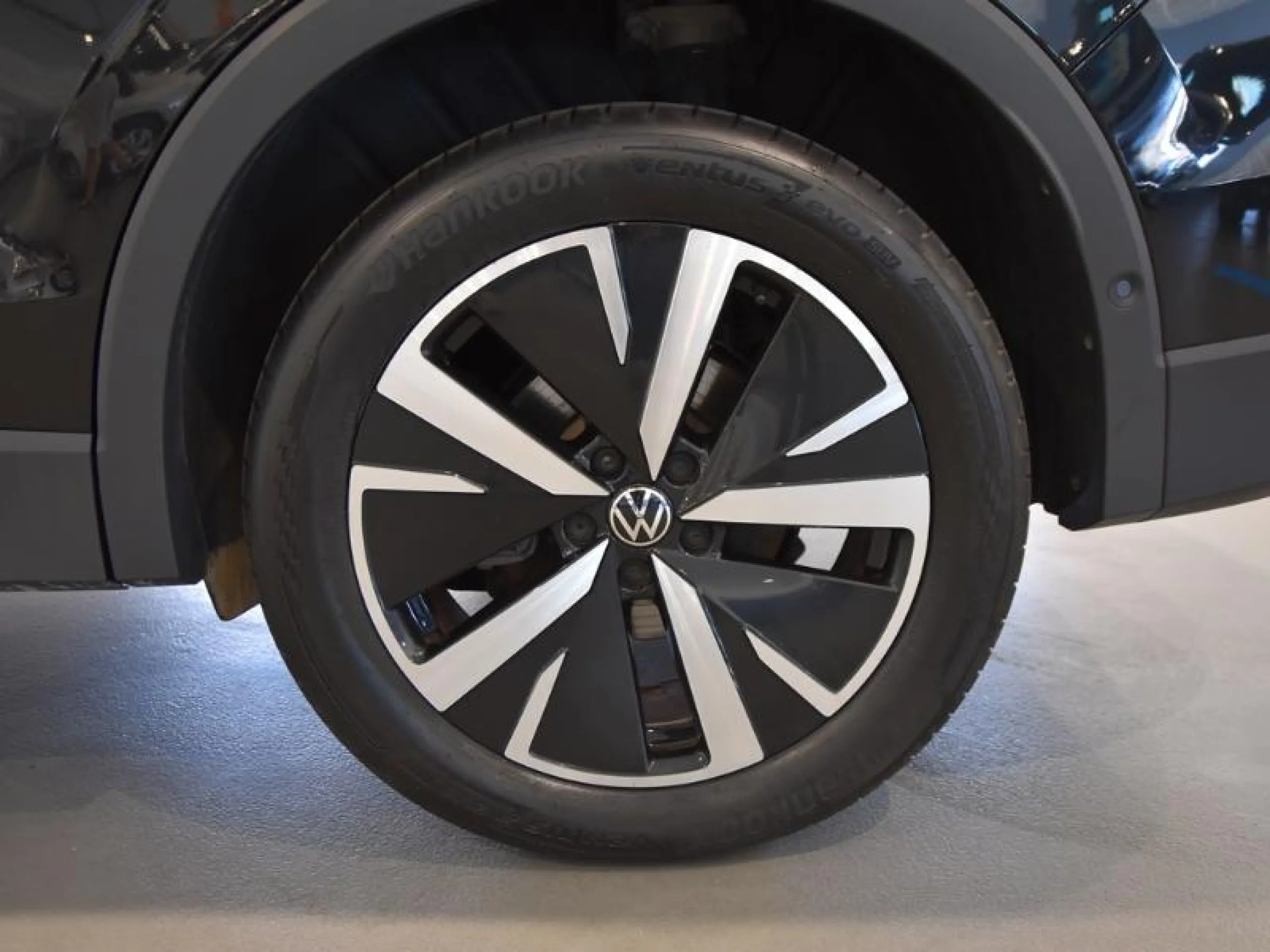 VOLKSWAGEN TIGUAN ··MÁS·· 1.5 TSI EHYBRID 150KW (204CV) DSG - Foto 8