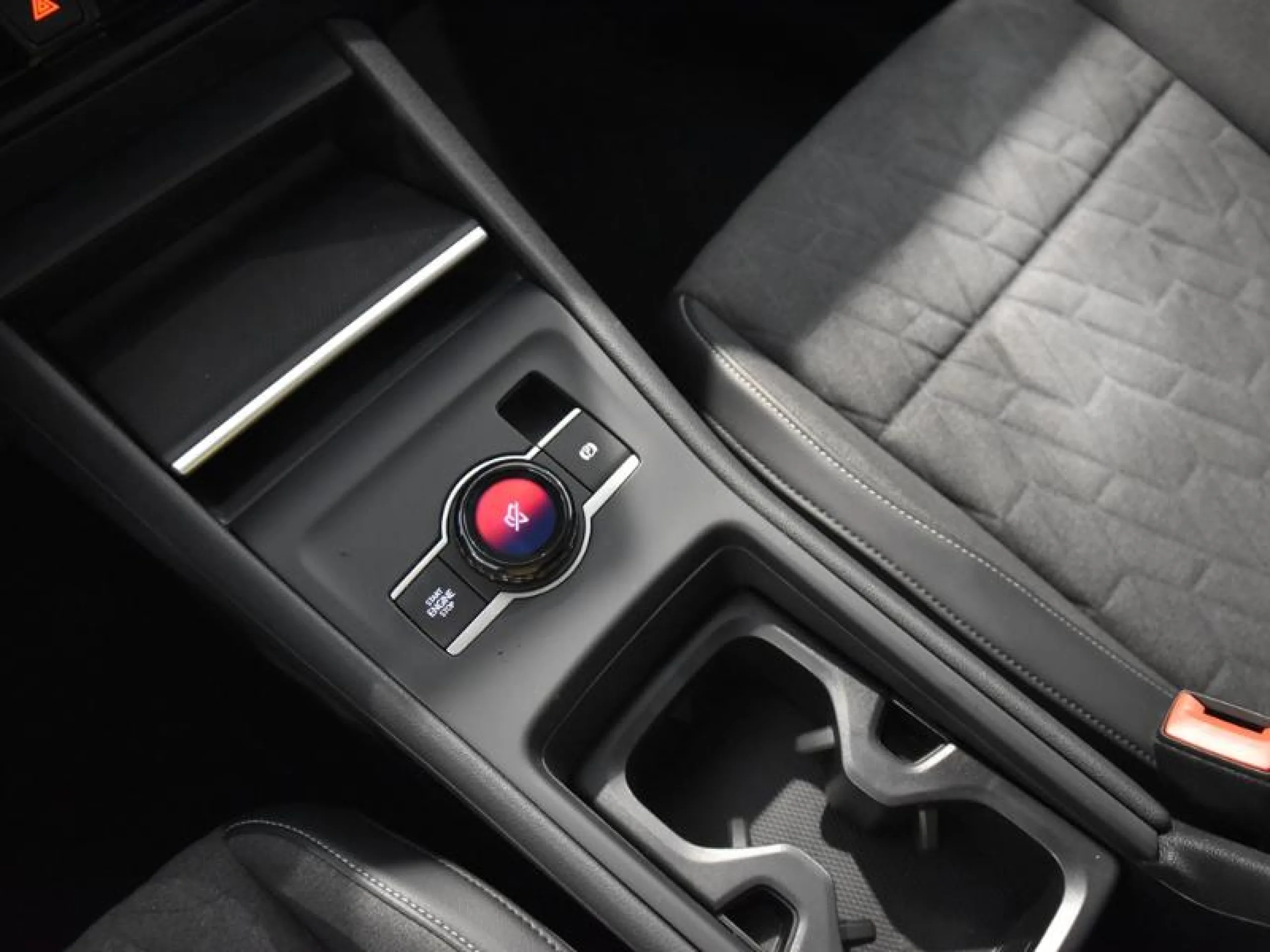 VOLKSWAGEN TIGUAN ··MÁS·· 1.5 TSI EHYBRID 150KW (204CV) DSG - Foto 11