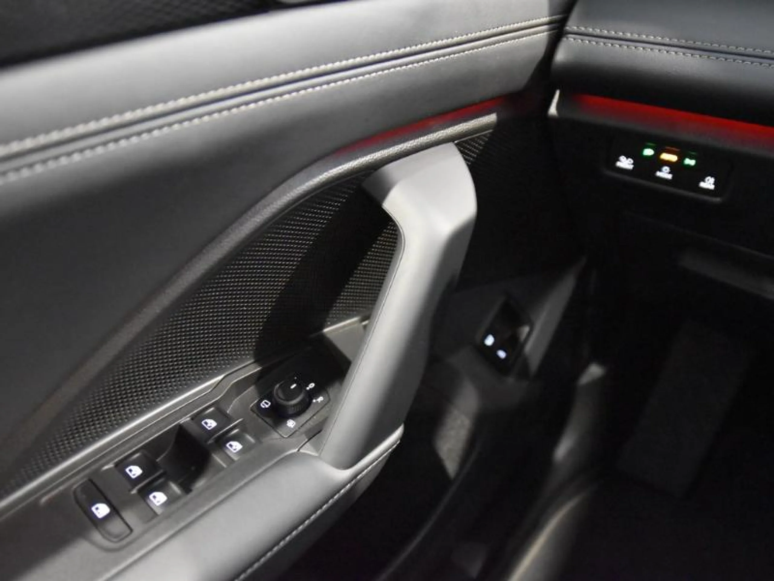 VOLKSWAGEN TIGUAN ··MÁS·· 1.5 TSI EHYBRID 150KW (204CV) DSG - Foto 16