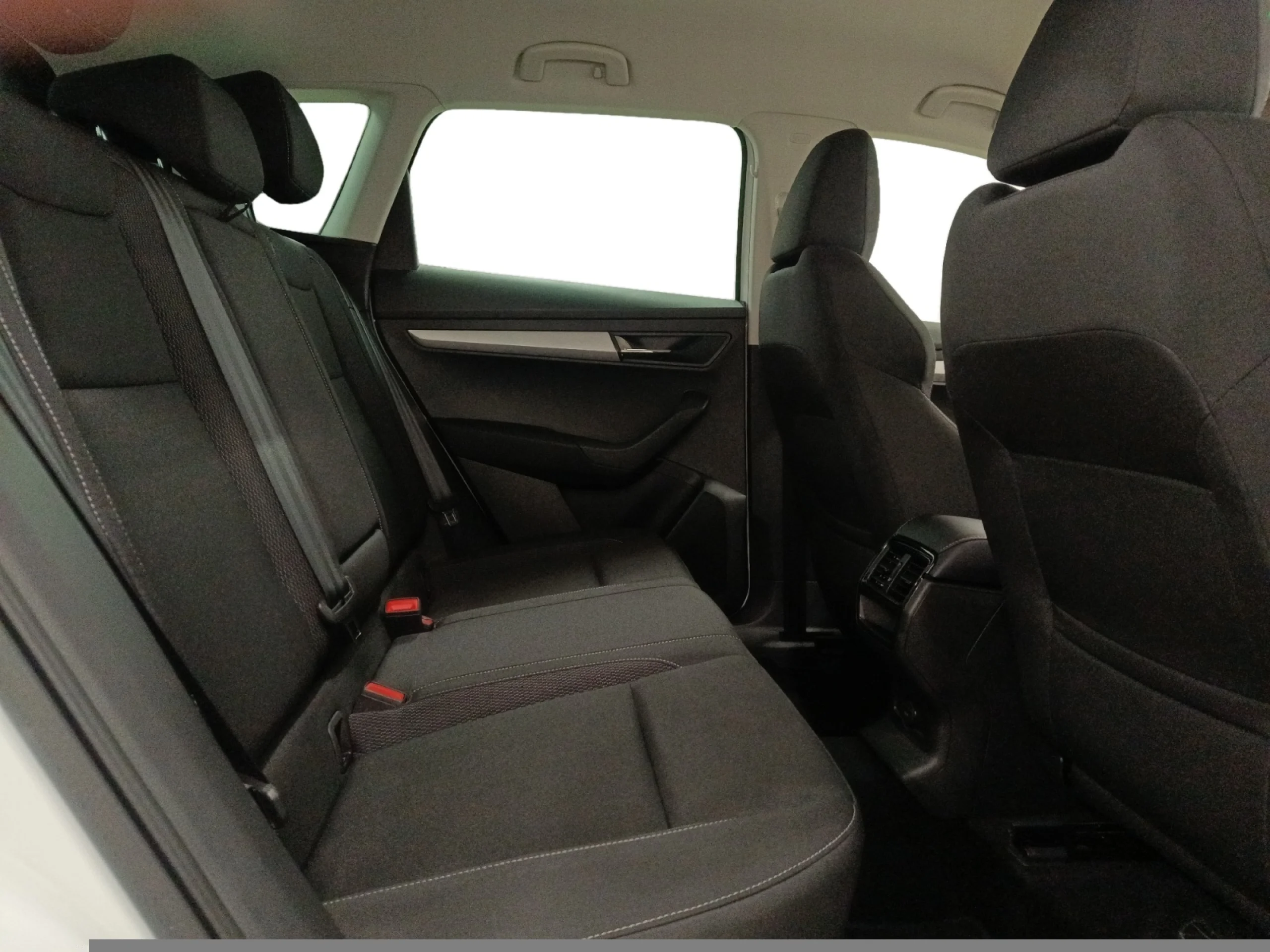 SKODA KAROQ 1.5 TSI 110KW (150CV) ACT DESIGN - Foto 6