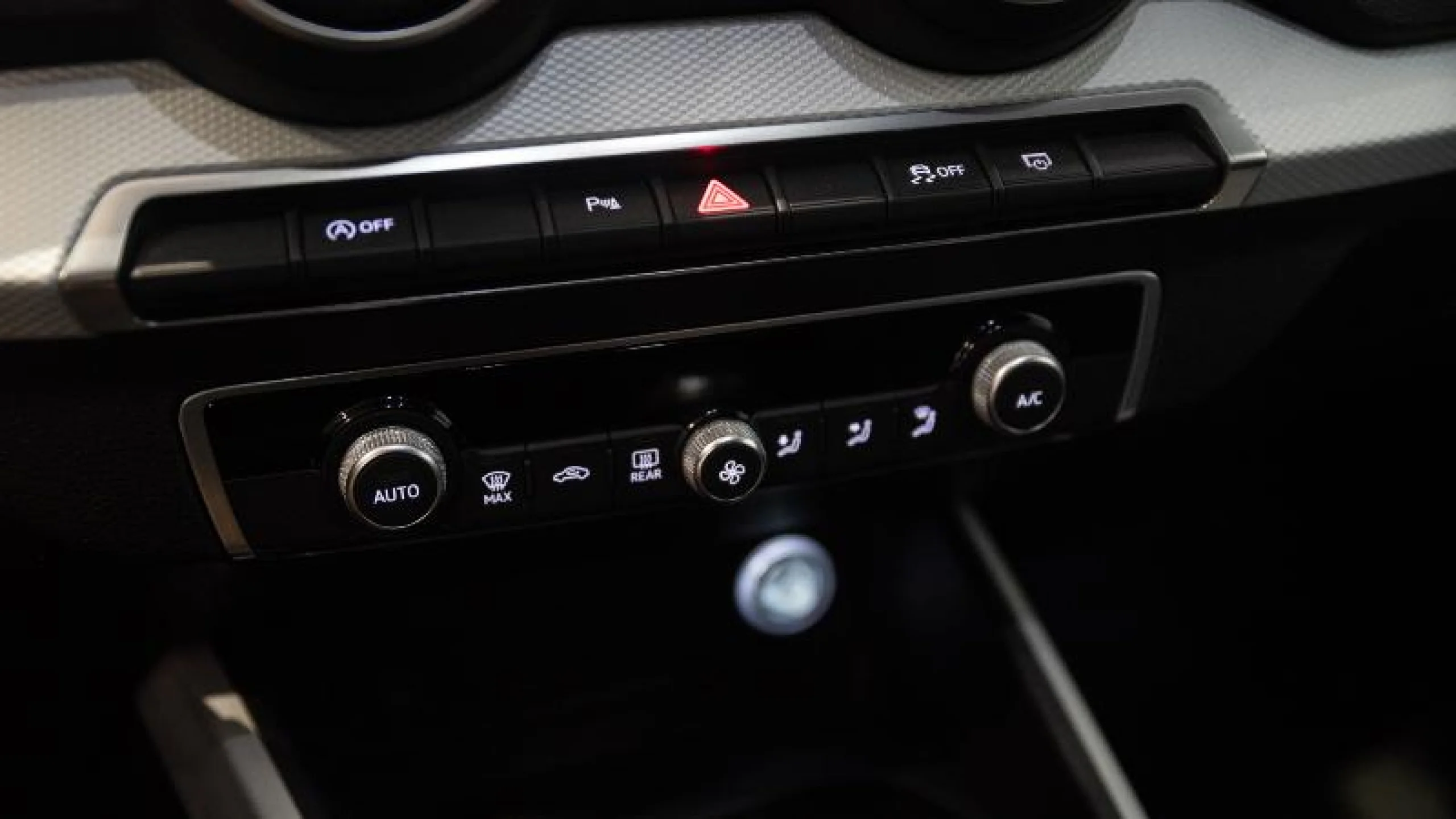 AUDI Q2 DESIGN 30 TFSI 85KW (116CV) - Foto 17