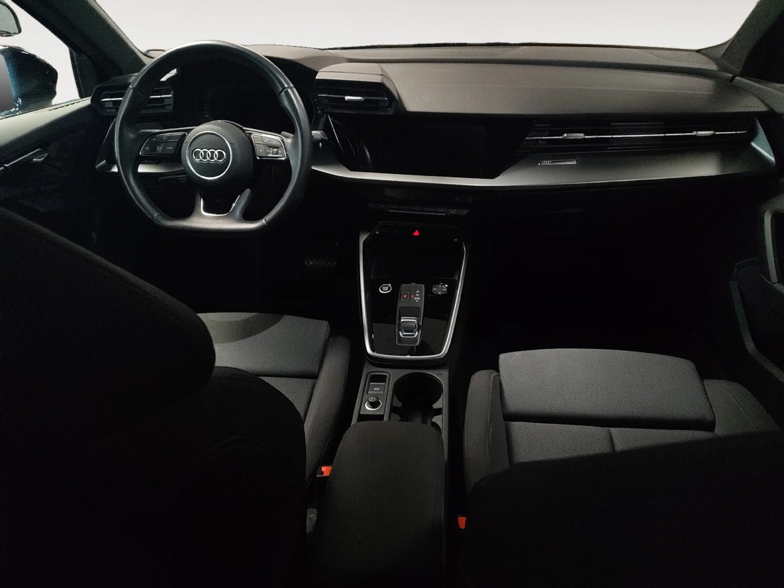 AUDI A3 SPORTBACK BLACK LINE 35 TFSI 110KW S TRO - Foto 4