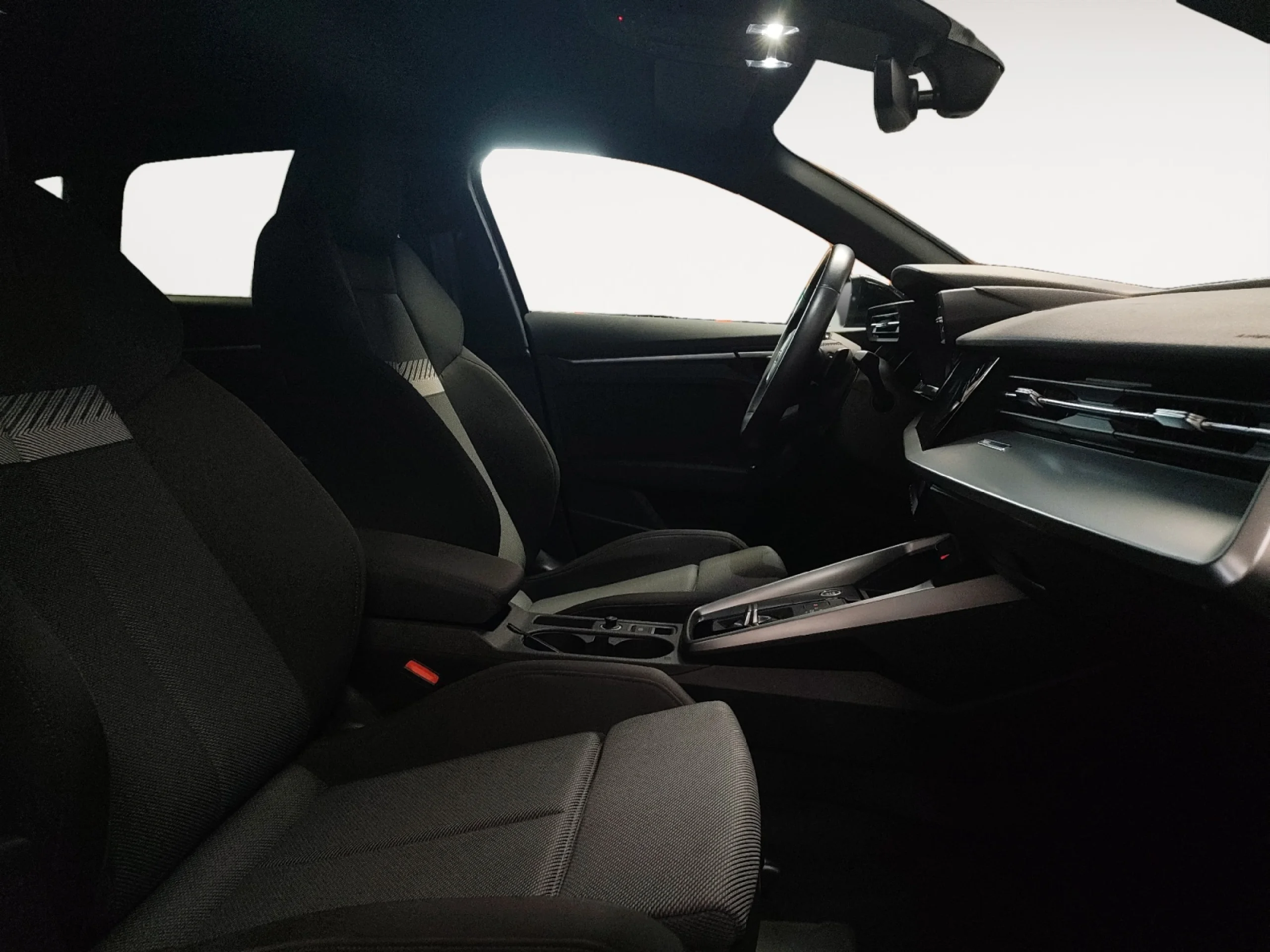 AUDI A3 SPORTBACK BLACK LINE 35 TFSI 110KW S TRO - Foto 5