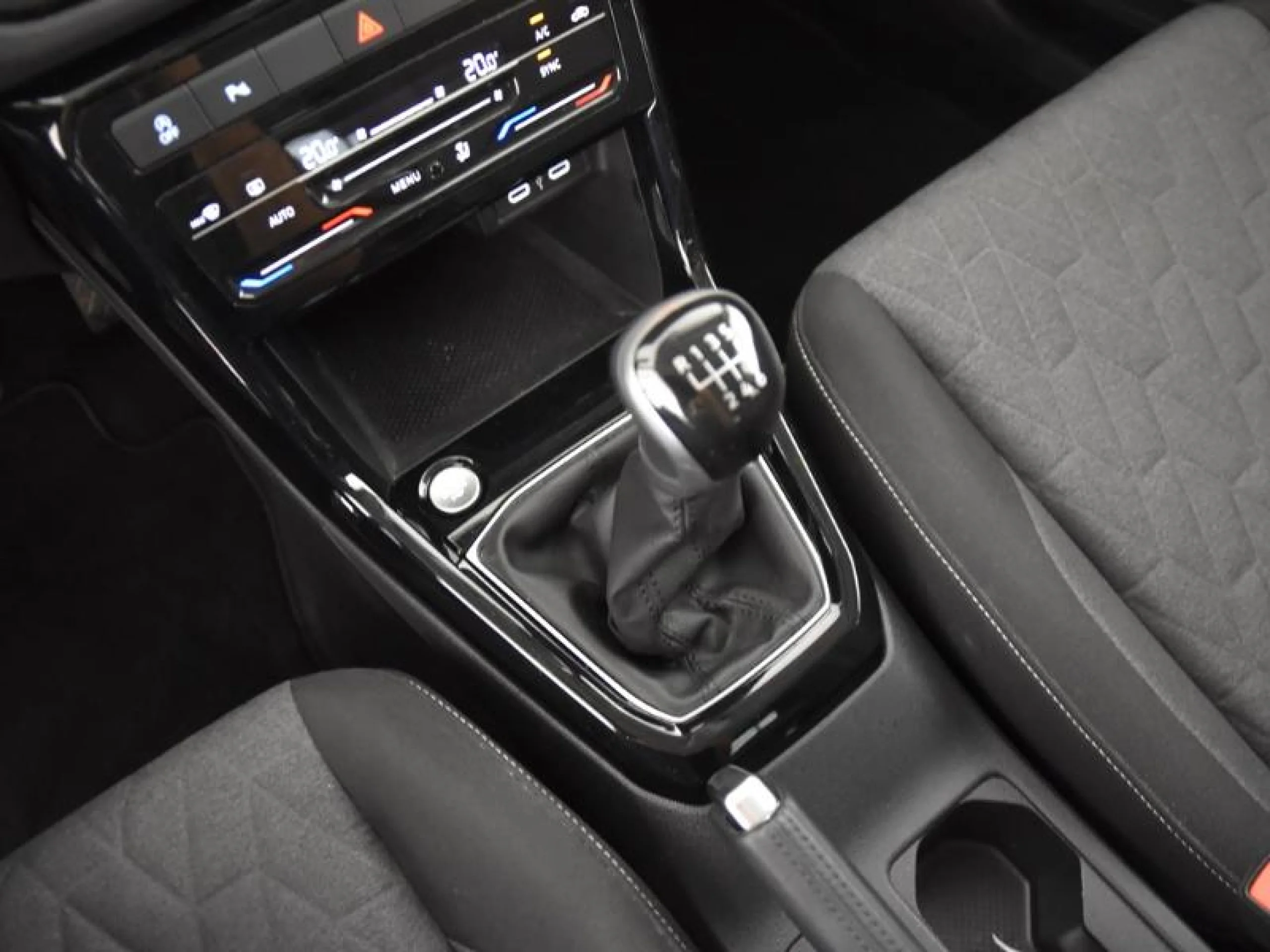 VOLKSWAGEN T CROSS 1.0 TSI 85KW MÁS - Foto 10