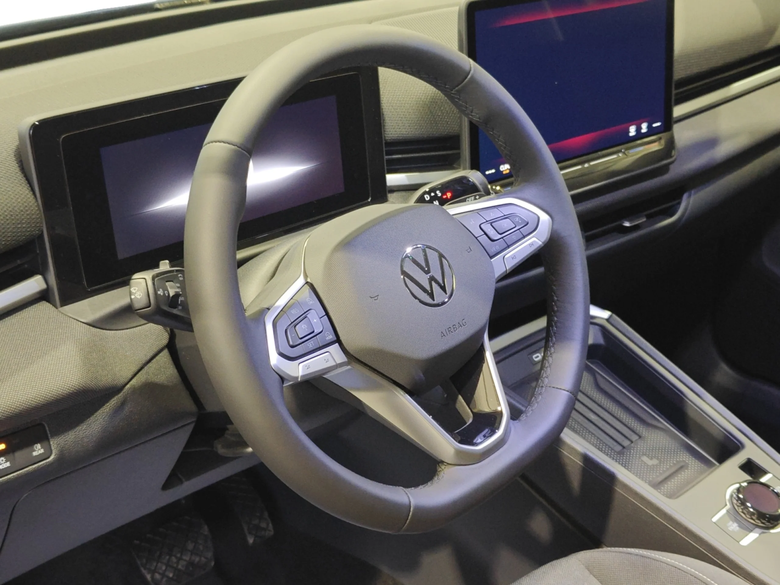 VOLKSWAGEN T ROC ··MÁS·· 1.5 ETSI 85KW (116CV) DSG - Foto 9