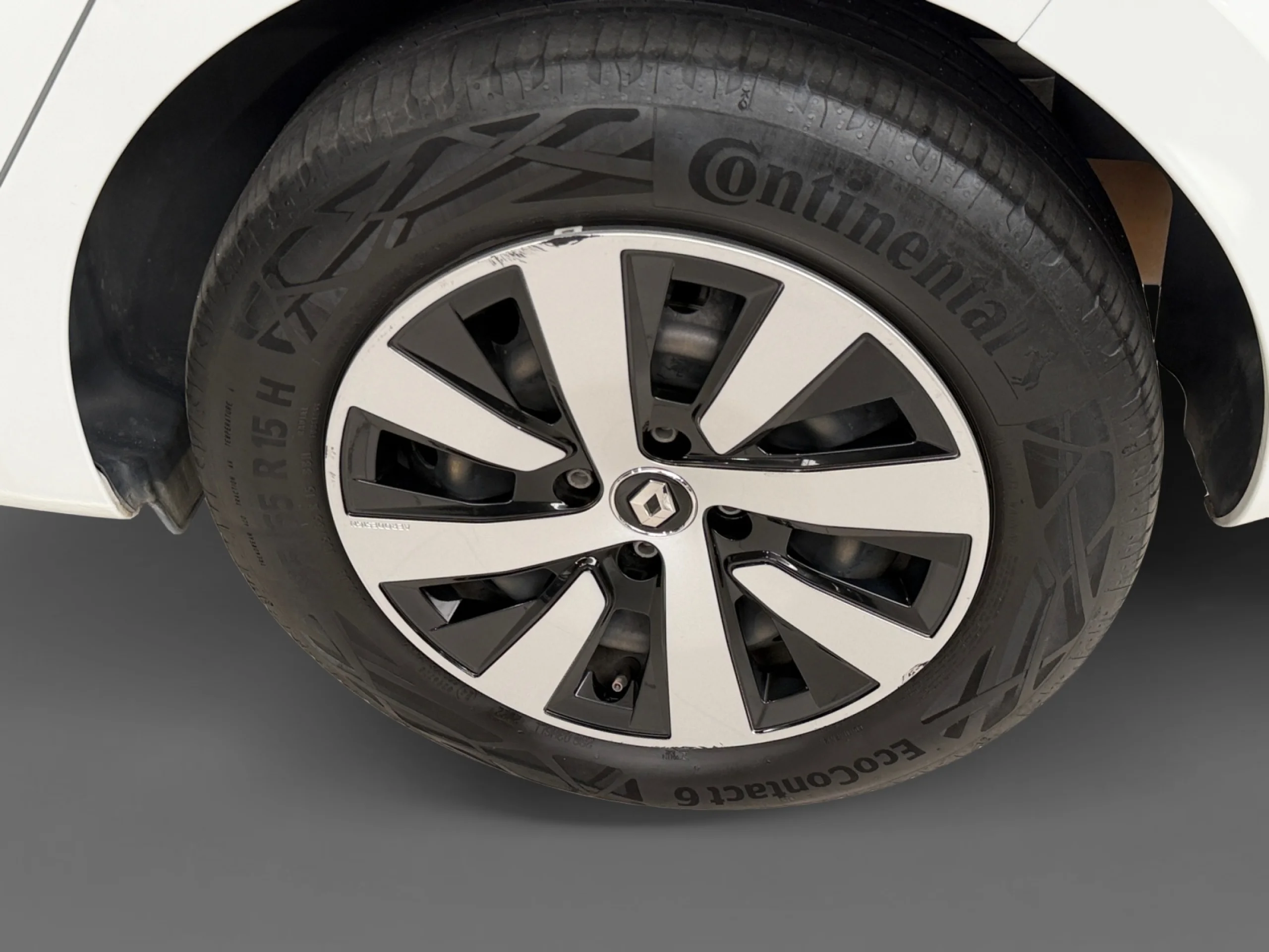 RENAULT CLIO EVOLUTION TCE 90 (67KW) - Foto 8