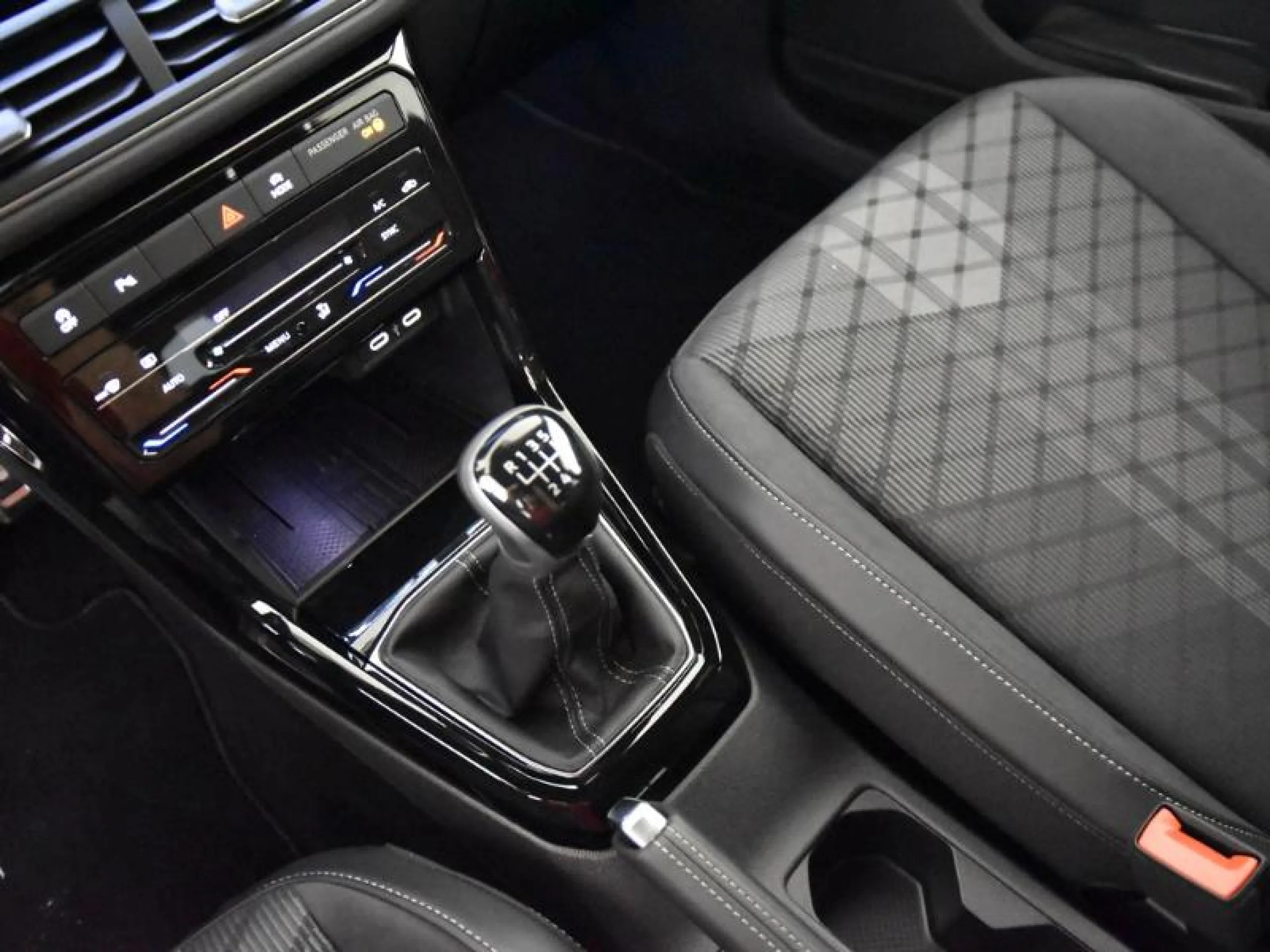 VOLKSWAGEN T CROSS T CROSS R LINE 1.0 TSI 85 KW (115 CV)  6 VEL. - Foto 10