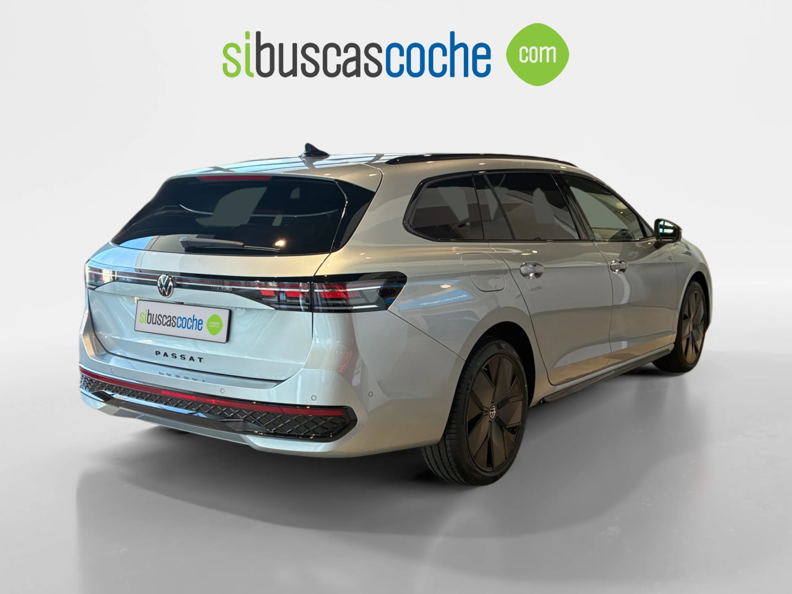 VOLKSWAGEN PASSAT PASSAT R LINE  1.5 TSI EHYBRID 130 KW (177 CV) / 85 KW (115 CV)  AUTOMÁTICO DSG 6 VEL. - Foto 18