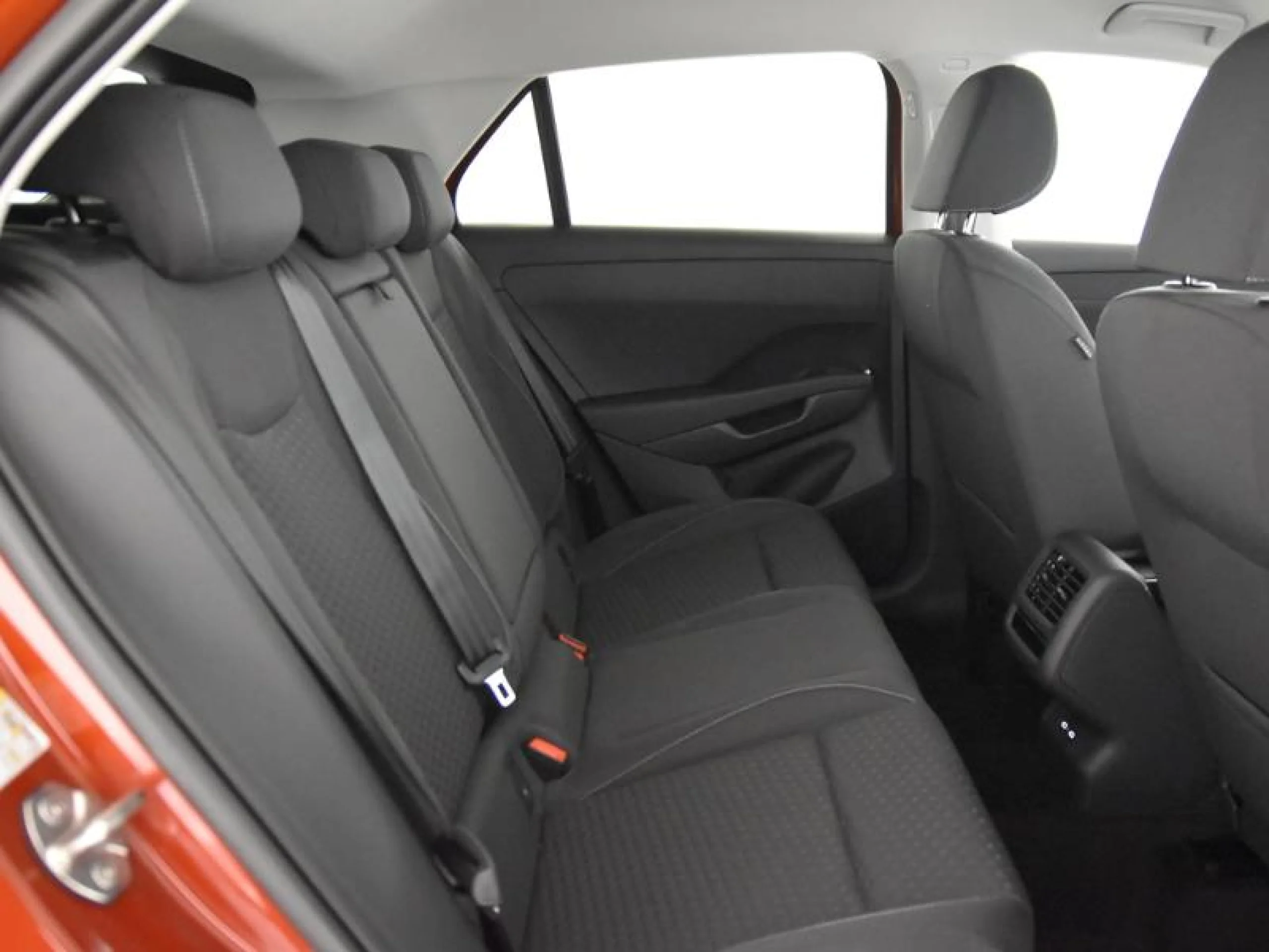 VOLKSWAGEN T ROC ··MÁS·· 1.5 ETSI 110KW (150CV) DSG - Foto 5