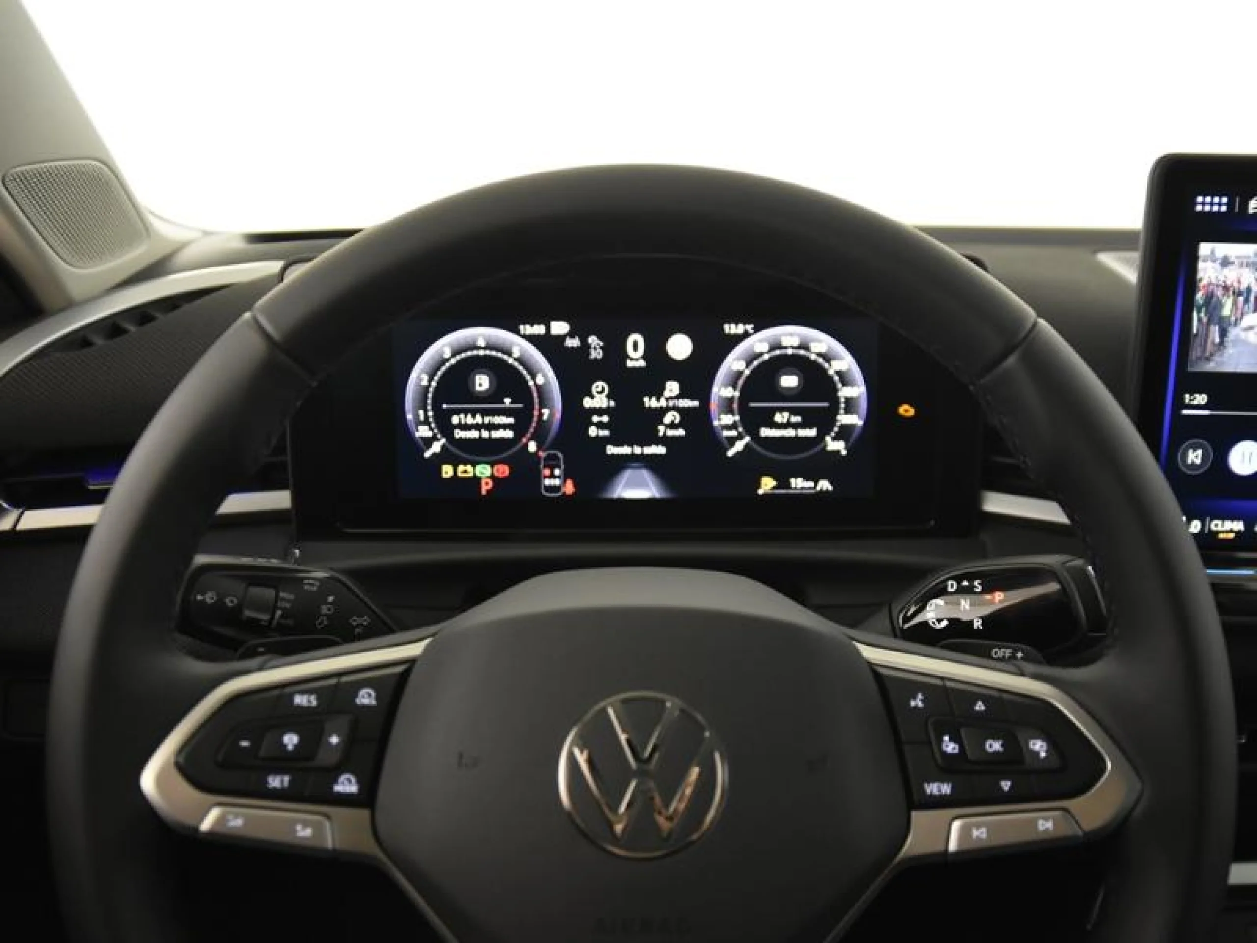 VOLKSWAGEN T ROC ··MÁS·· 1.5 ETSI 110KW (150CV) DSG - Foto 15