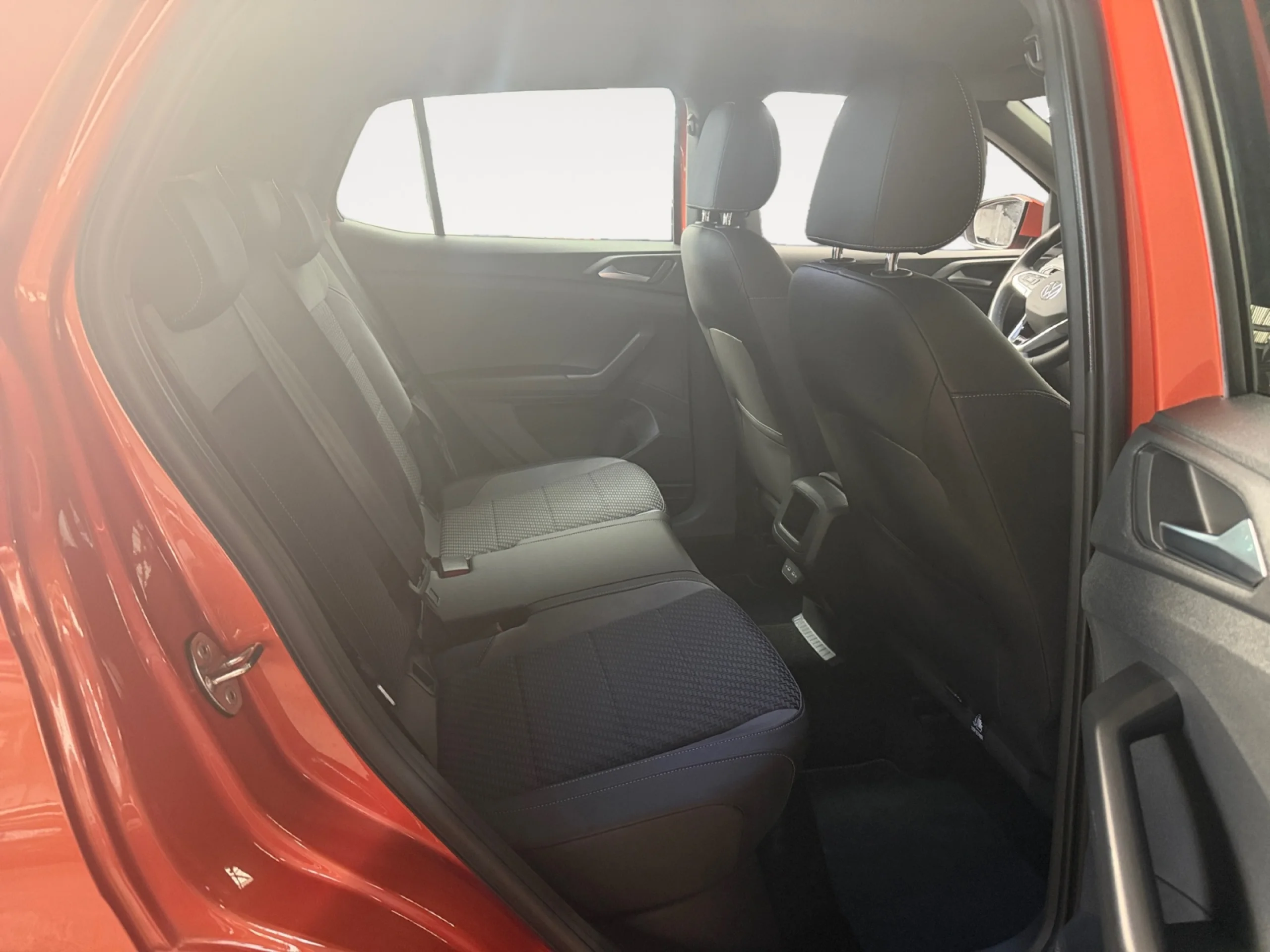 VOLKSWAGEN T CROSS SPORT 1.0 TSI 81KW (110CV) - Foto 6