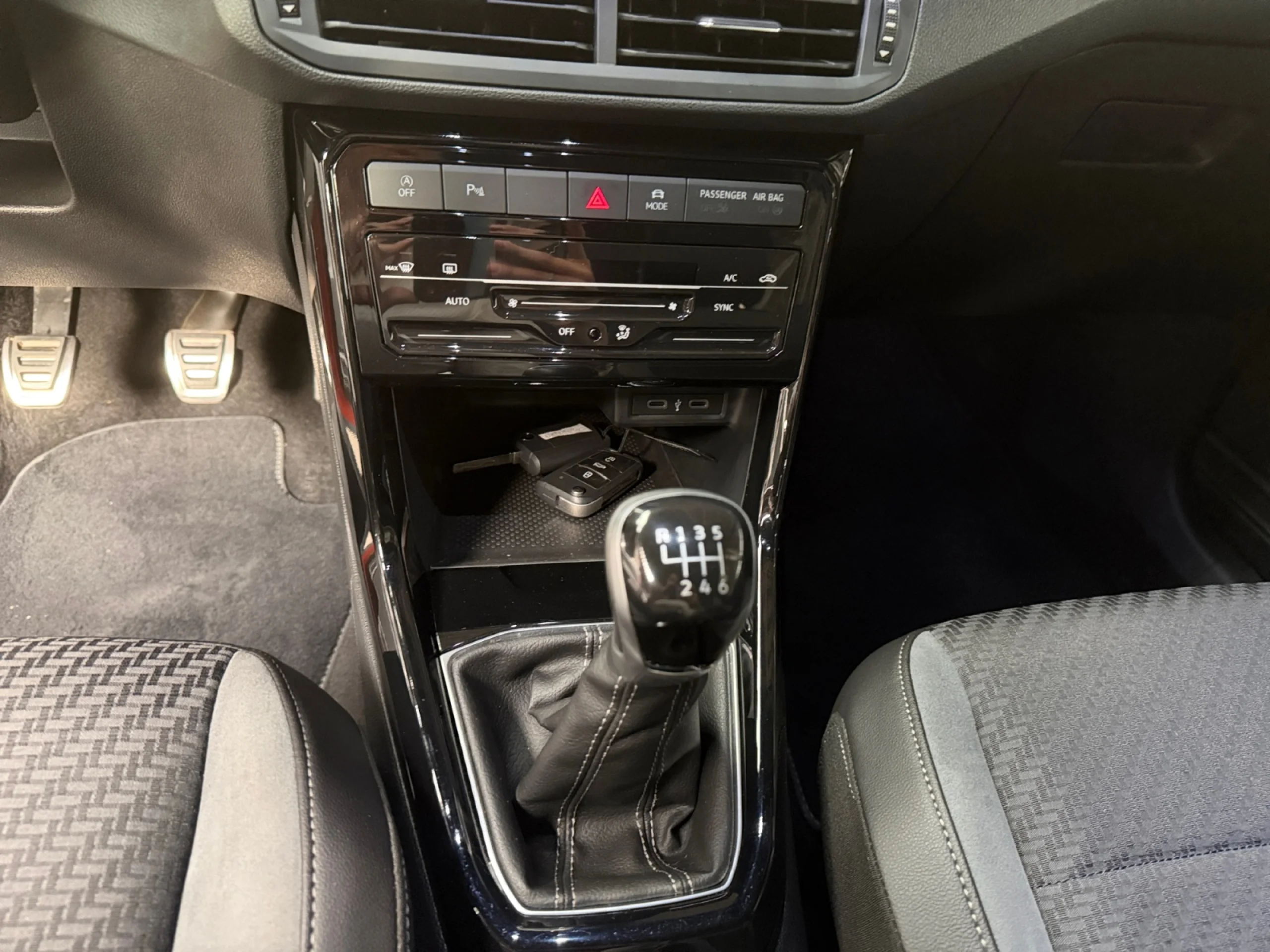 VOLKSWAGEN T CROSS SPORT 1.0 TSI 81KW (110CV) - Foto 14