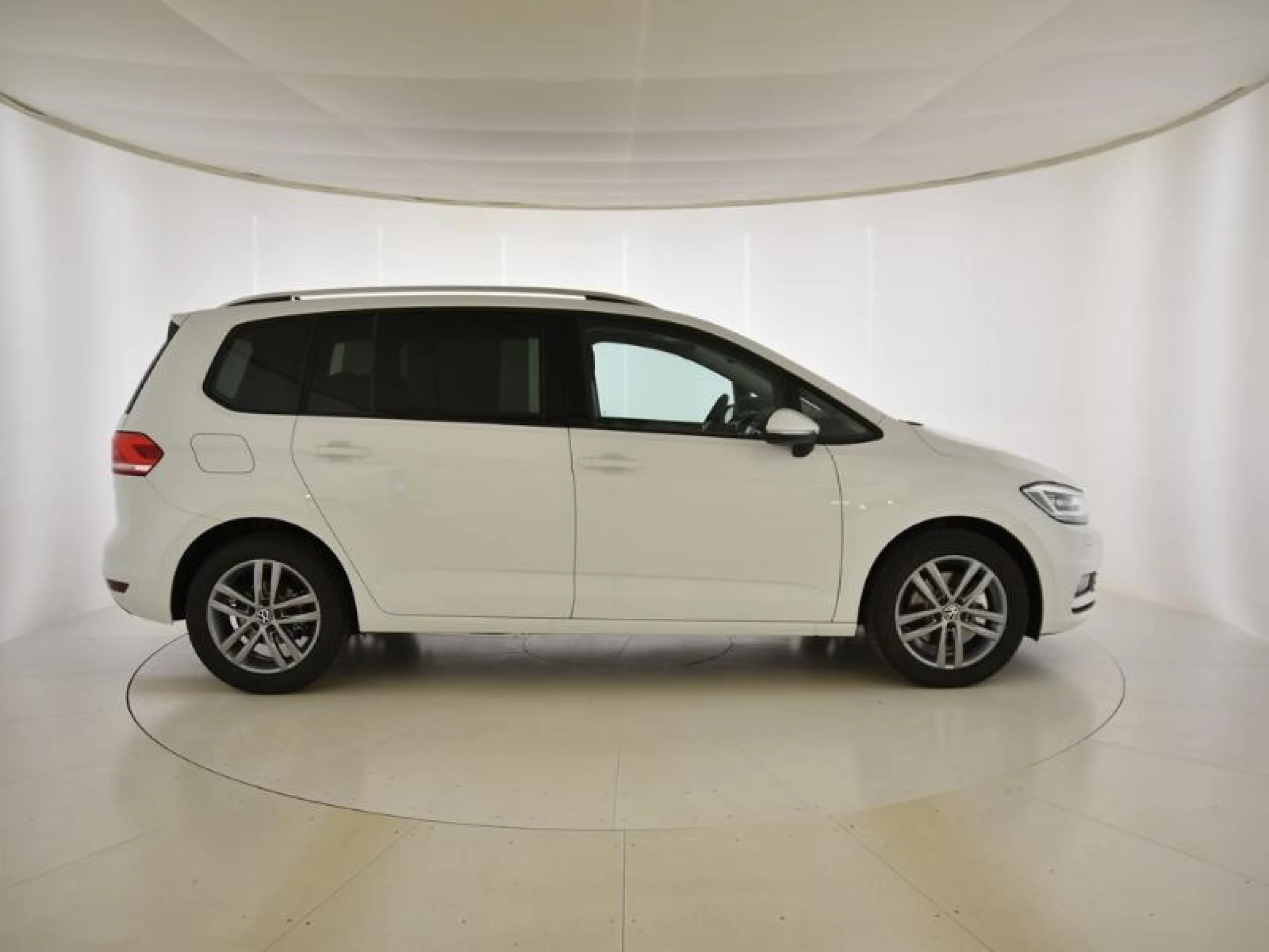 VOLKSWAGEN TOURAN TOURAN M S 2.0 TDI 110 KW (150 CV)  AUTOM TICO DSG 7 VEL. - Foto 3