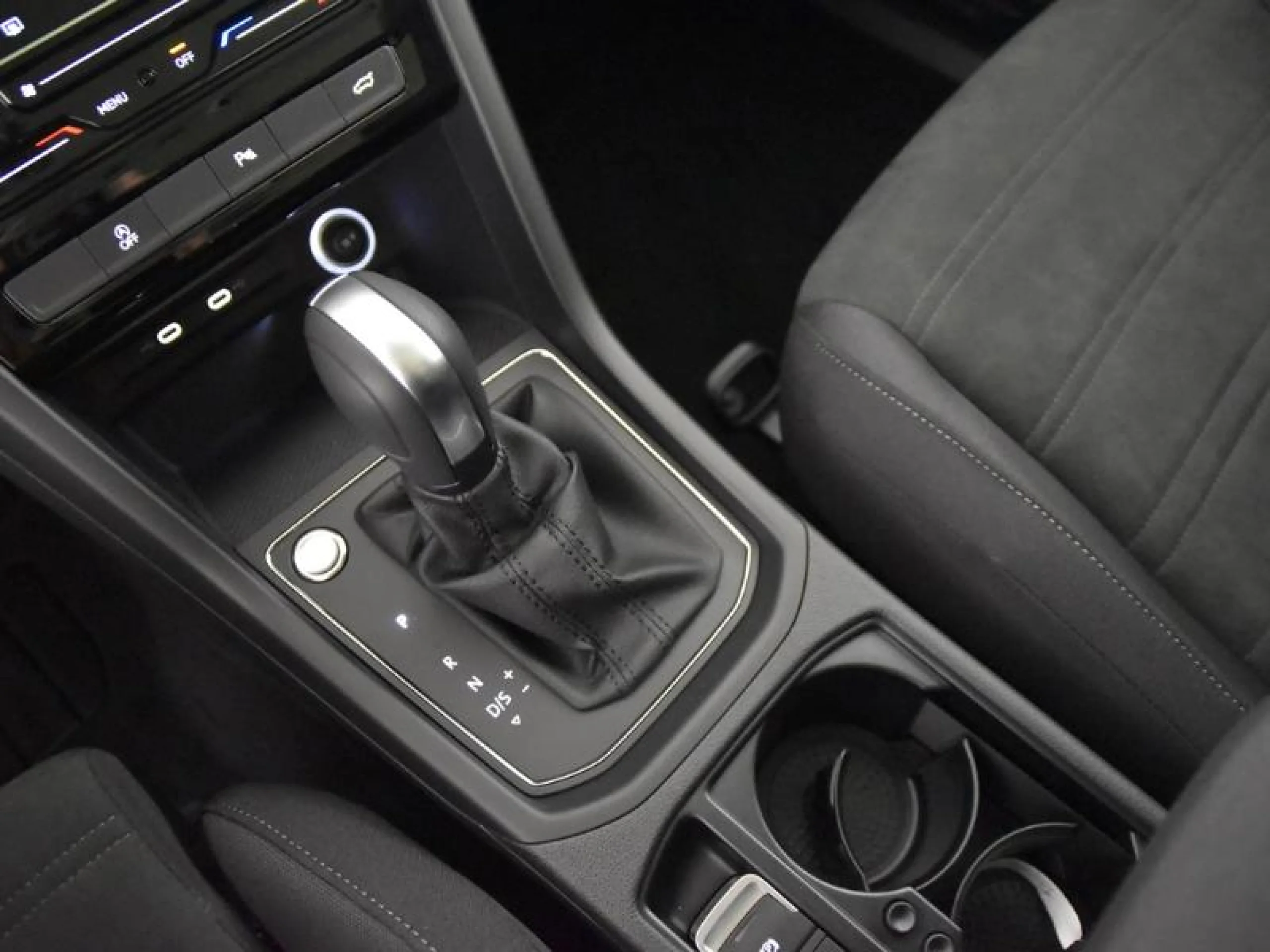 VOLKSWAGEN TOURAN TOURAN M S 2.0 TDI 110 KW (150 CV)  AUTOM TICO DSG 7 VEL. - Foto 12