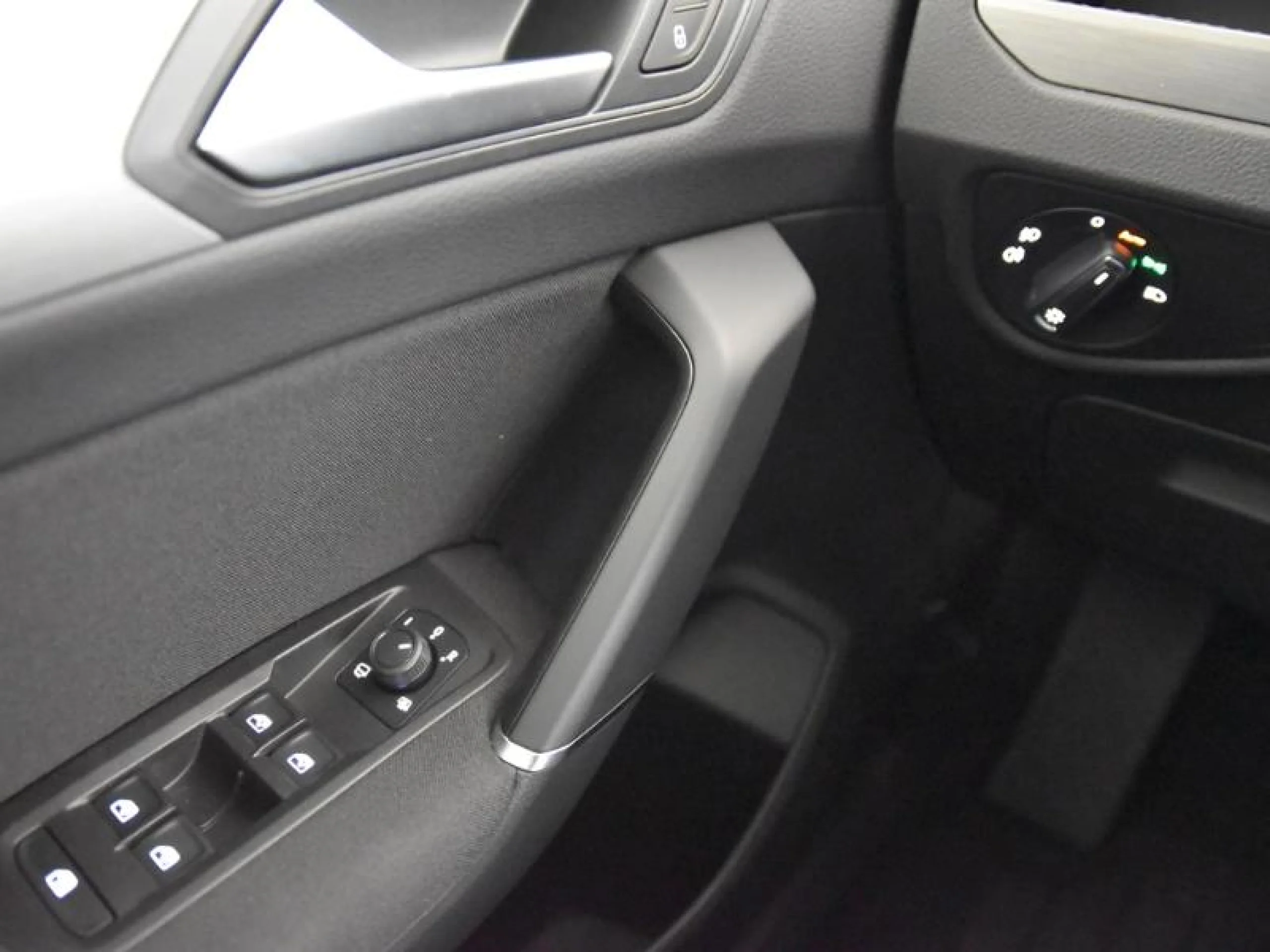 VOLKSWAGEN TOURAN TOURAN M S 2.0 TDI 110 KW (150 CV)  AUTOM TICO DSG 7 VEL. - Foto 18