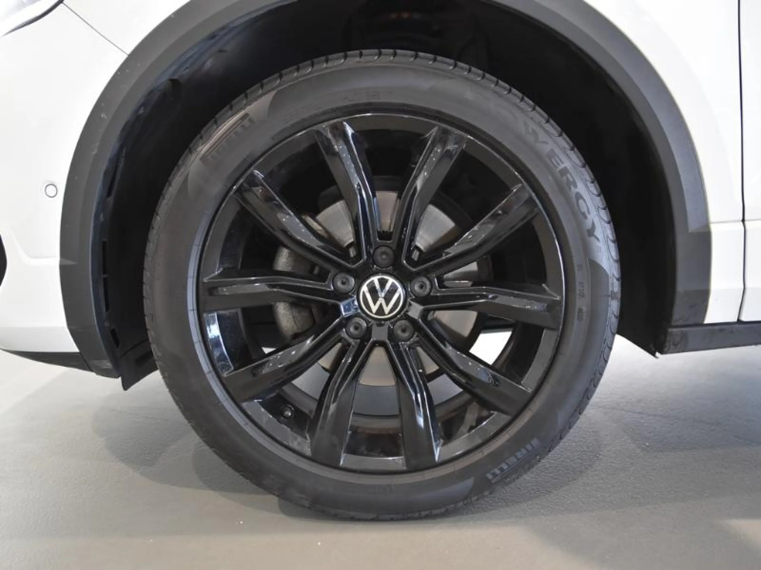 VOLKSWAGEN T ROC R LINE 1.5 TSI 110KW (150CV) DSG - Foto 8